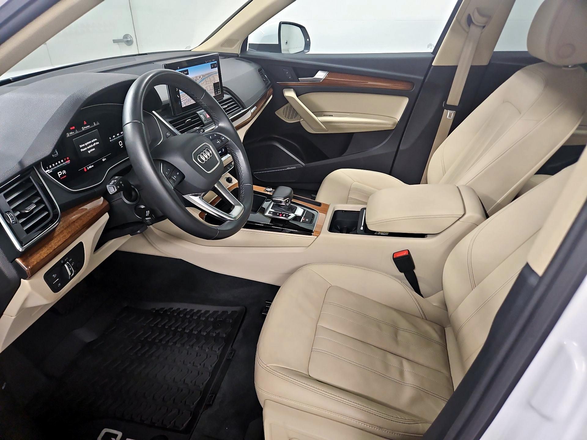 Thumbnail: 2022 Audi Q5 - 11