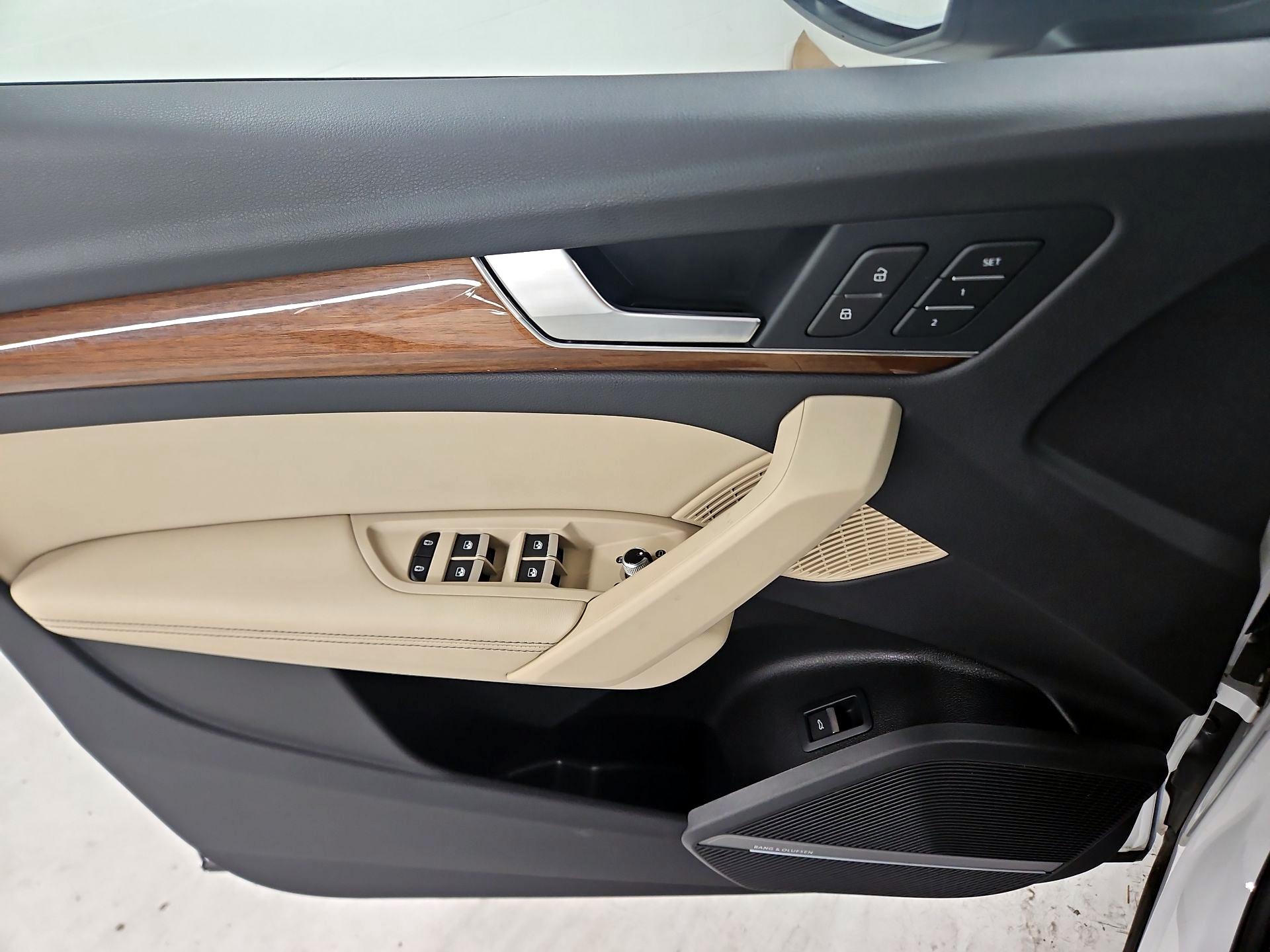 Thumbnail: 2022 Audi Q5 - 12