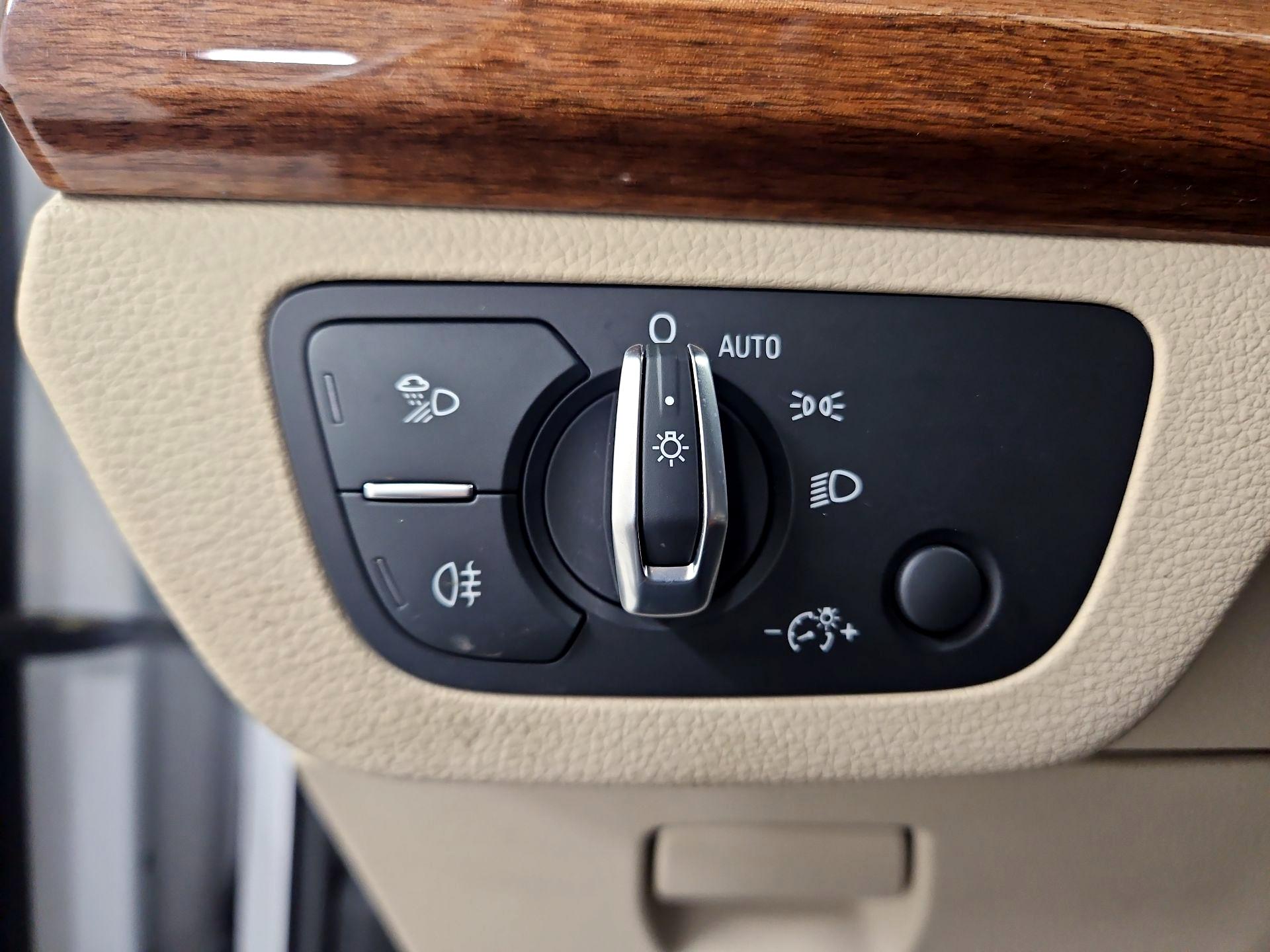 Thumbnail: 2022 Audi Q5 - 13