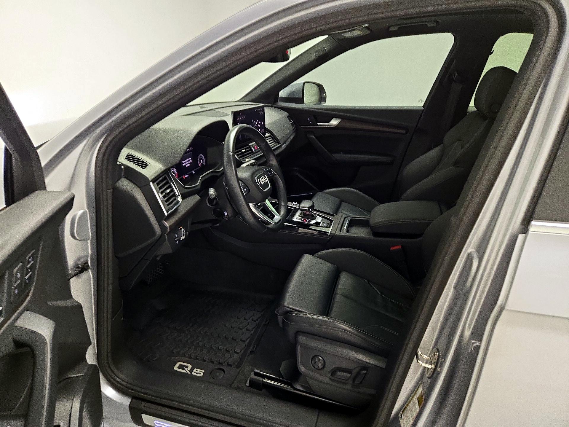 Thumbnail: 2022 Audi Q5 - 11