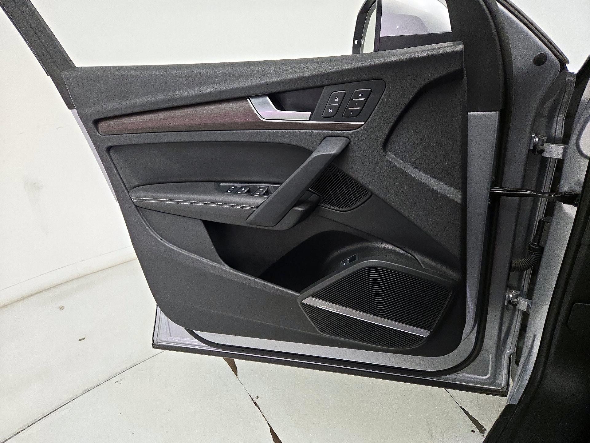 Thumbnail: 2022 Audi Q5 - 12