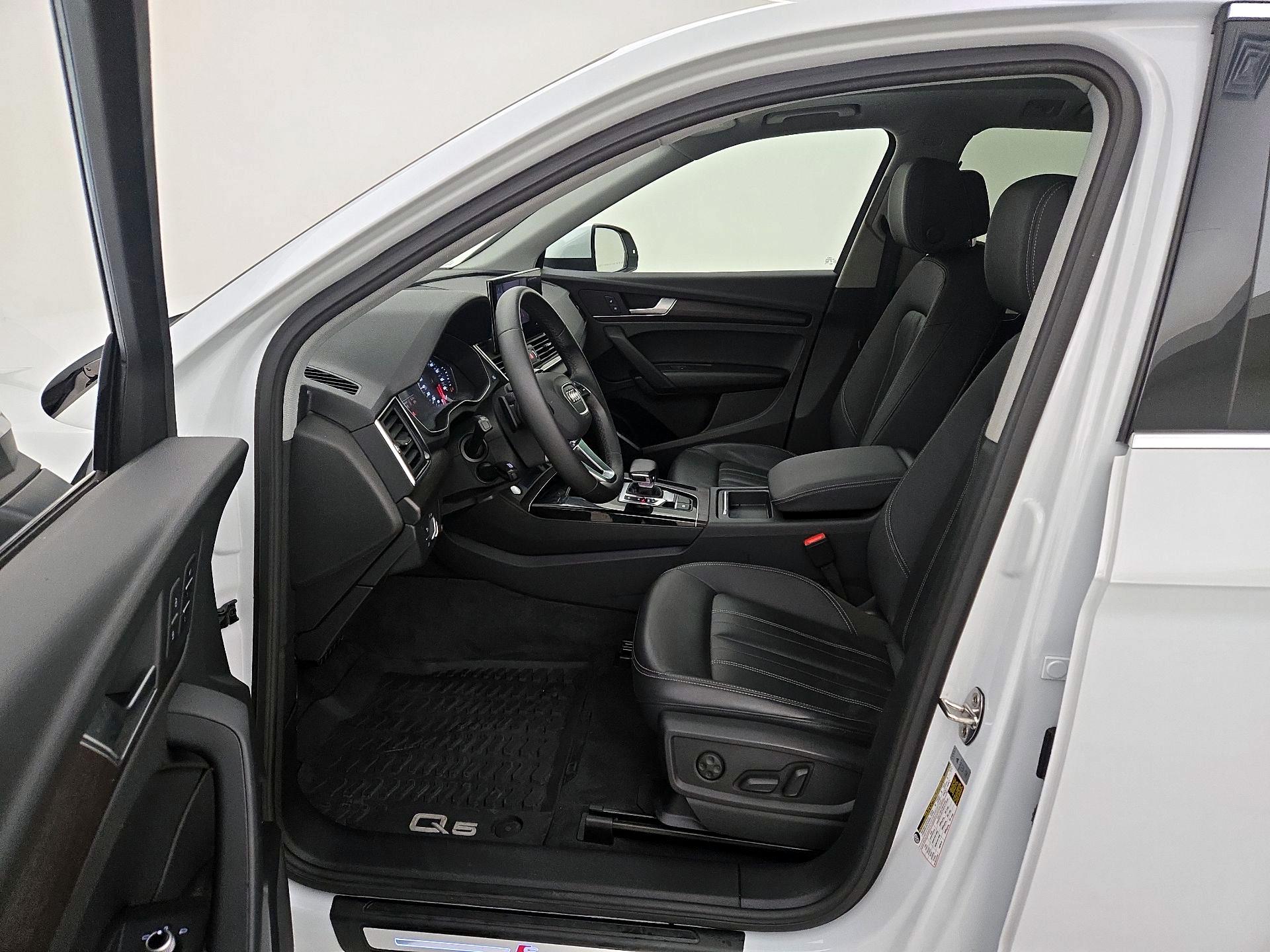 Thumbnail: 2022 Audi Q5 - 11