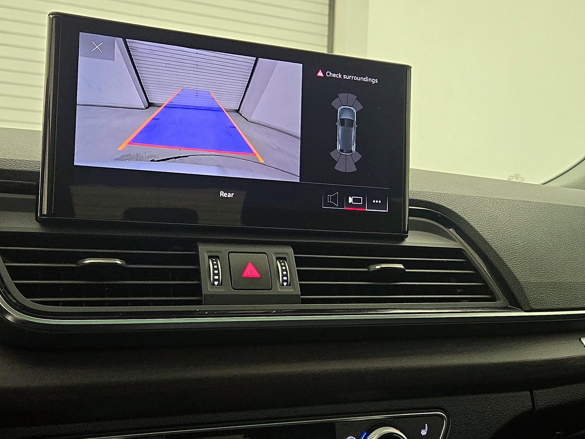 Thumbnail: 2022 Audi Q5 - 14