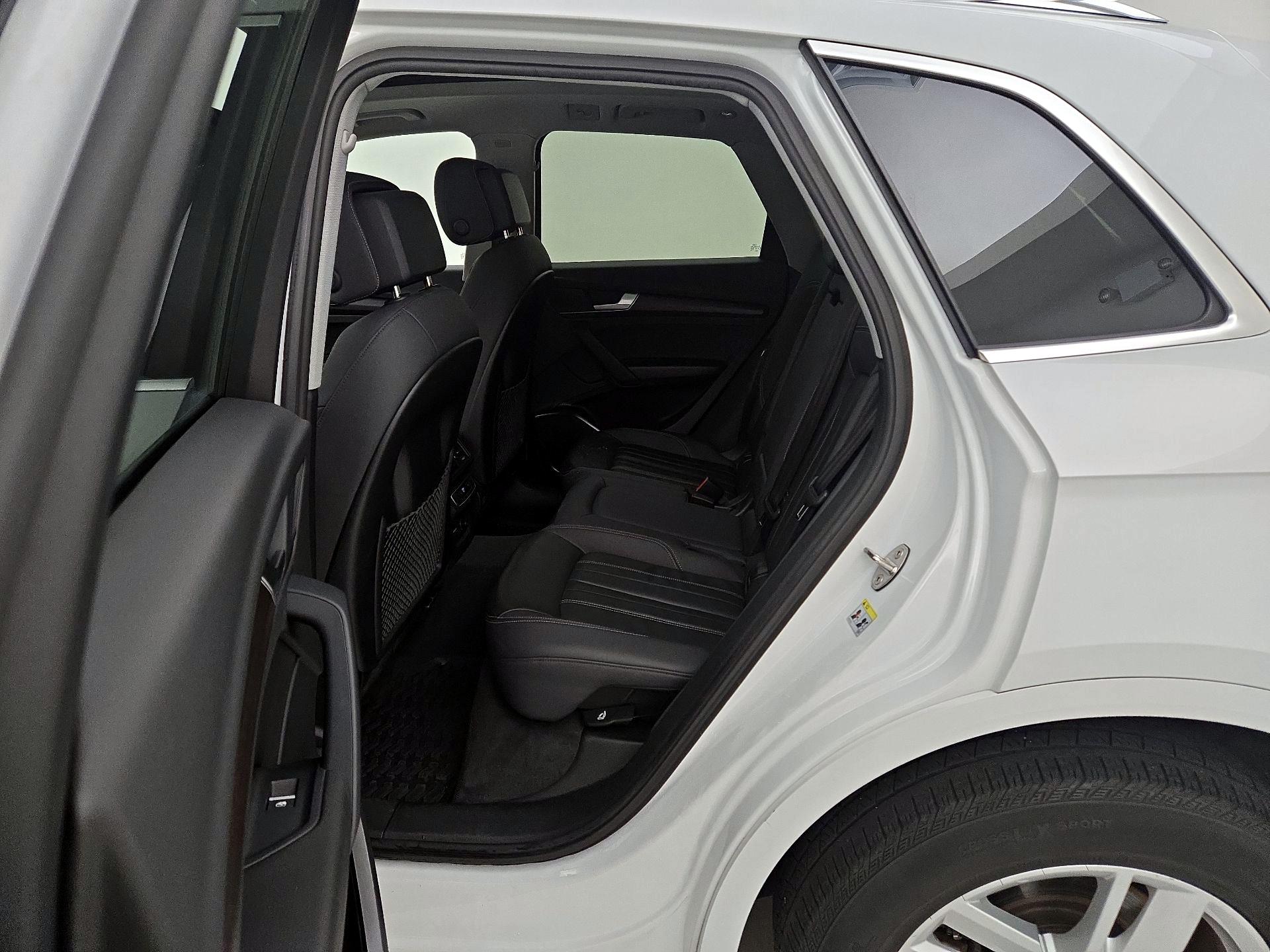 Thumbnail: 2022 Audi Q5 - 18