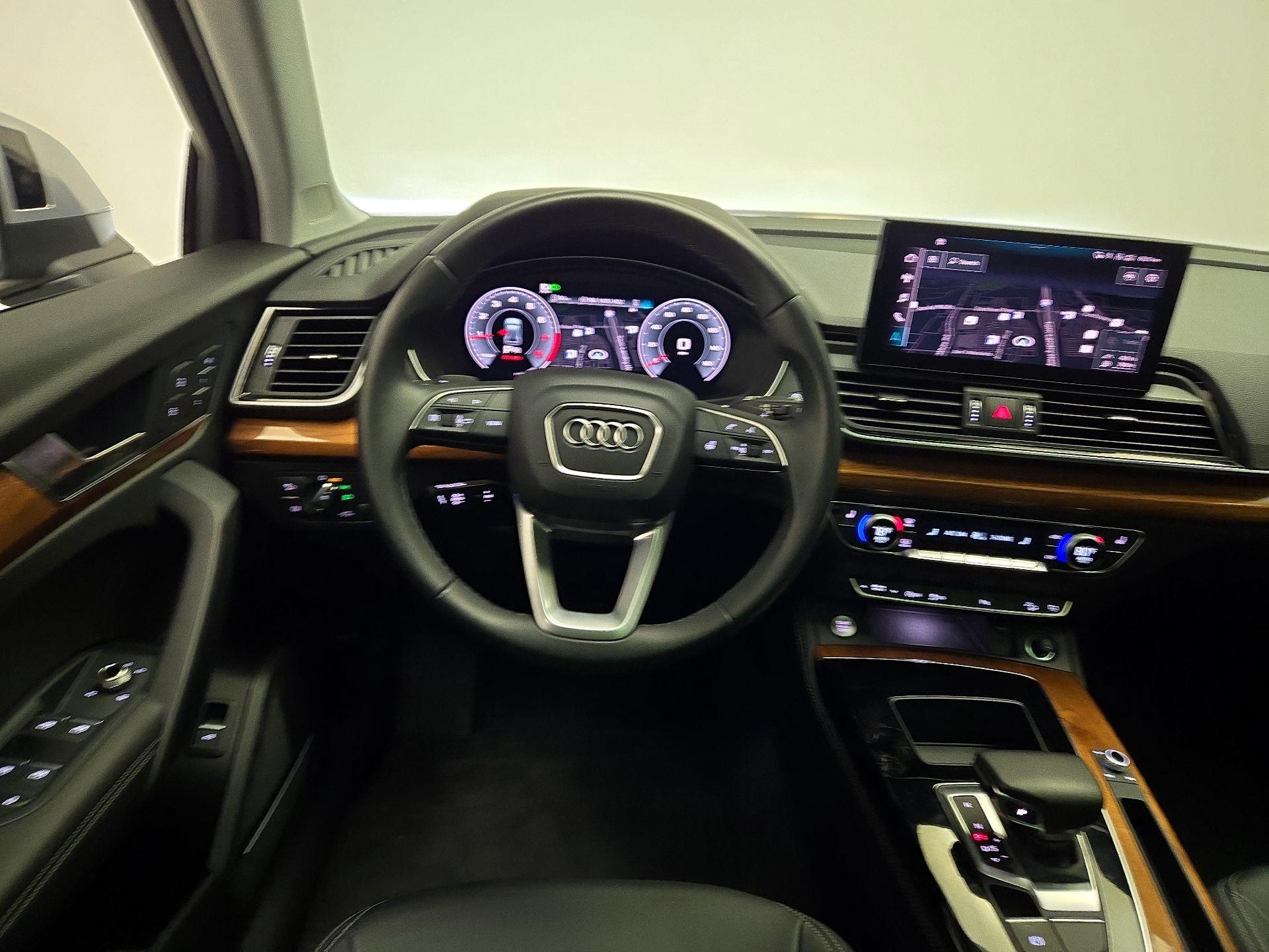 Thumbnail: 2023 Audi Q5 - 10