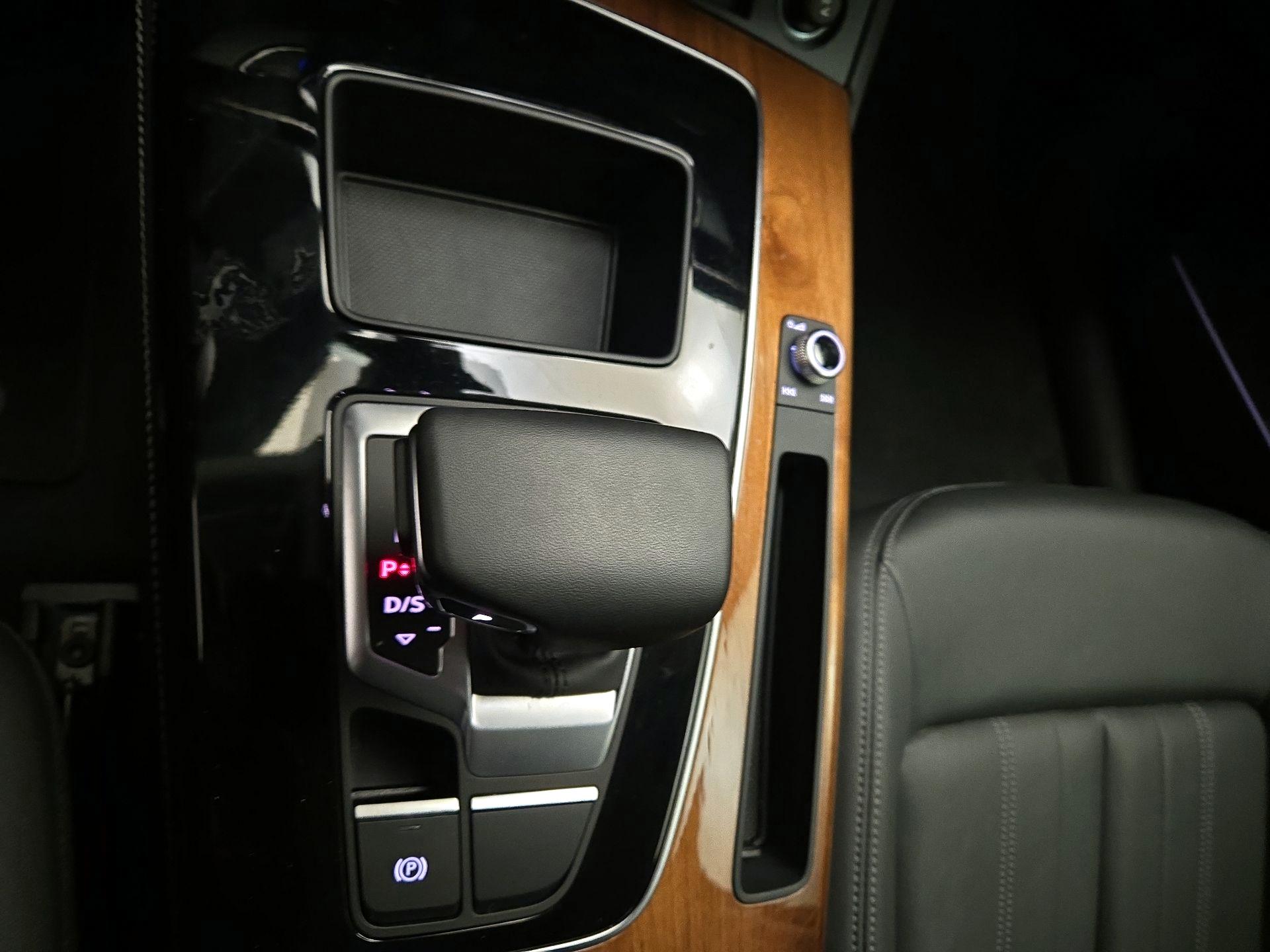 Thumbnail: 2023 Audi Q5 - 17