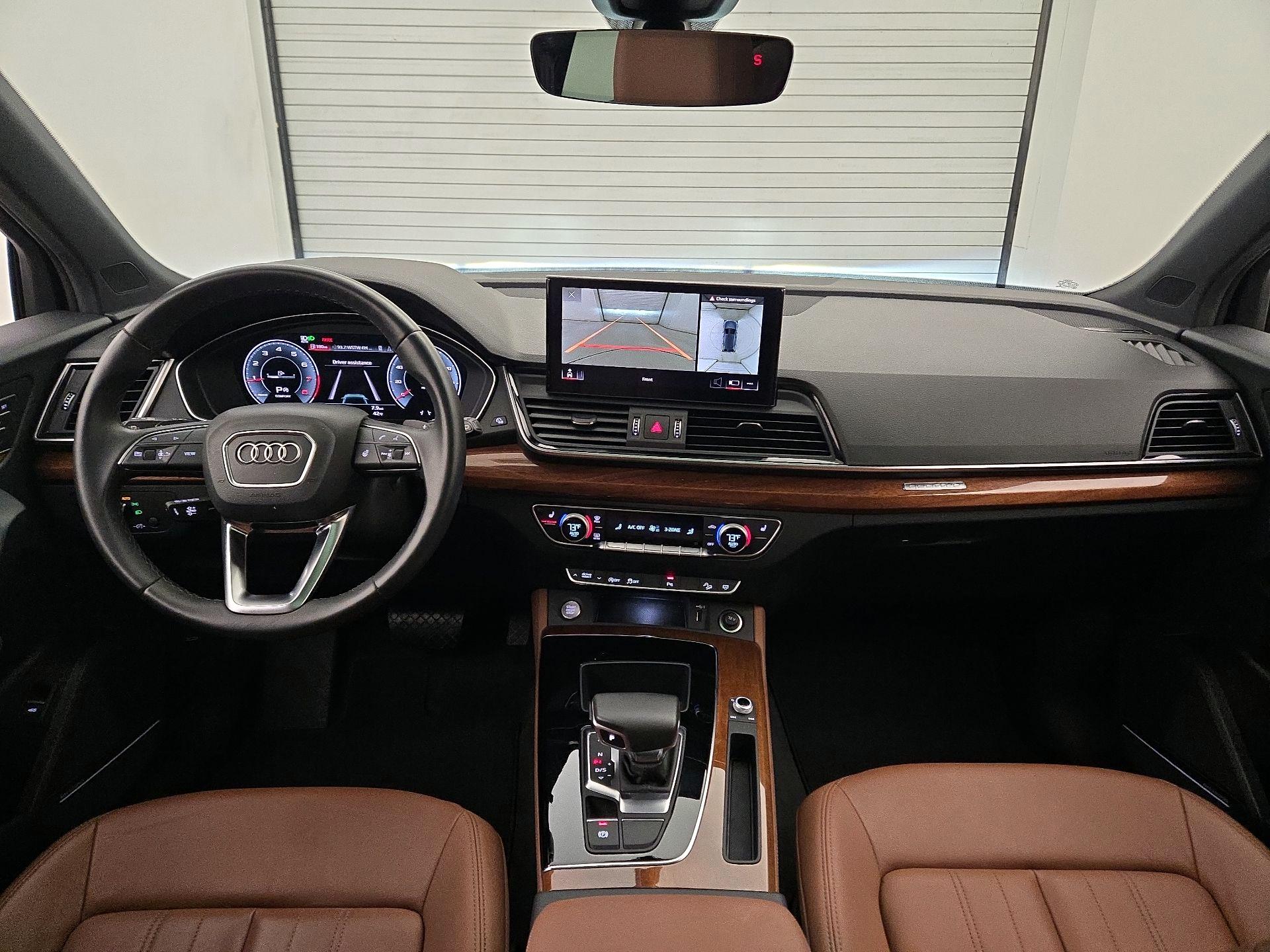 Thumbnail: 2023 Audi Q5 - 9