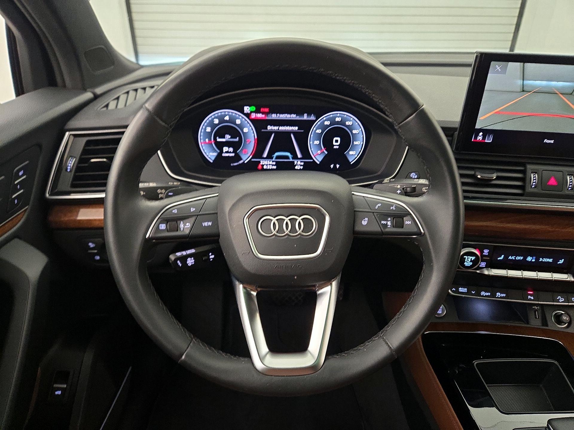 Thumbnail: 2023 Audi Q5 - 10