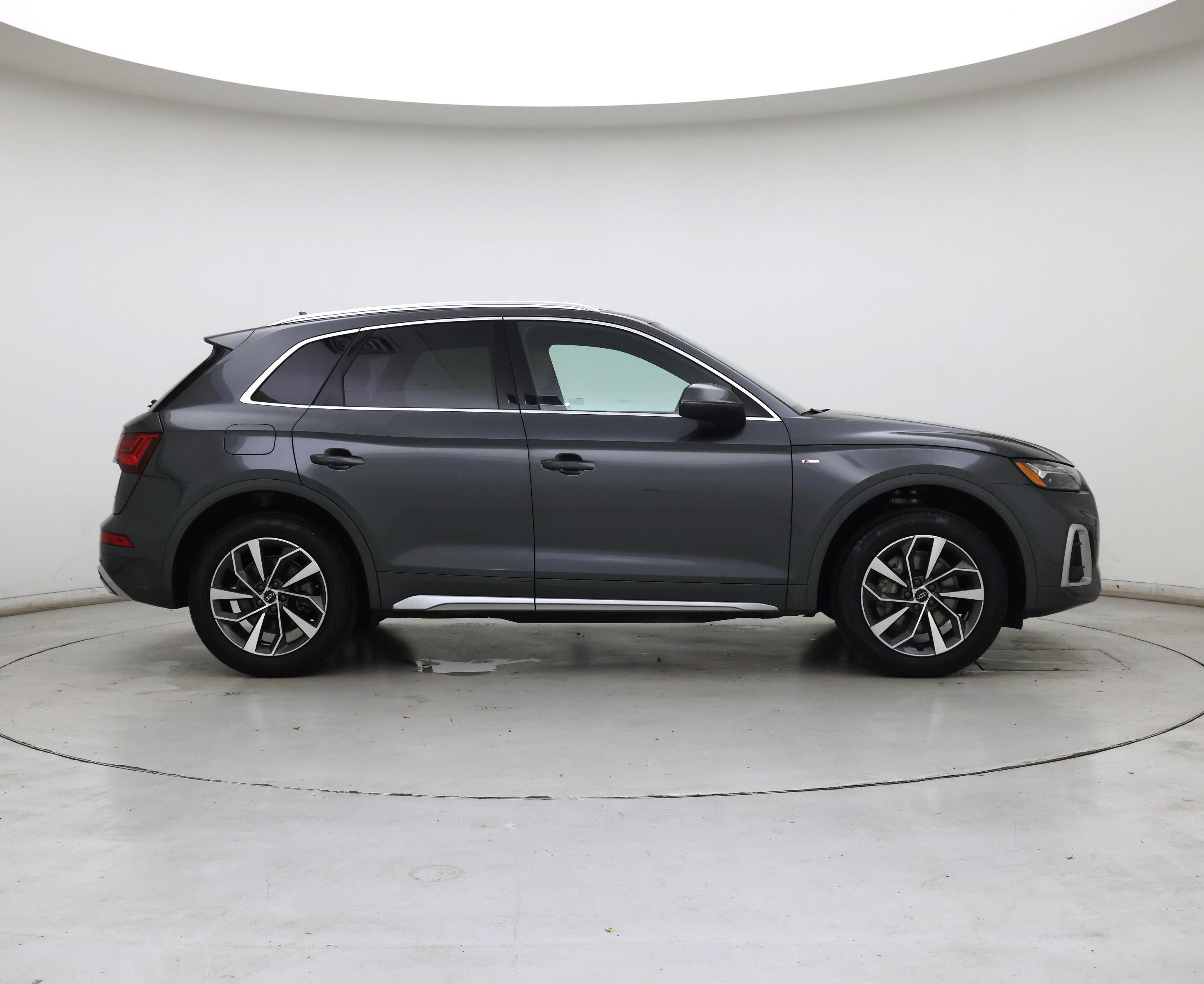 Thumbnail: 2023 Audi Q5 - 7