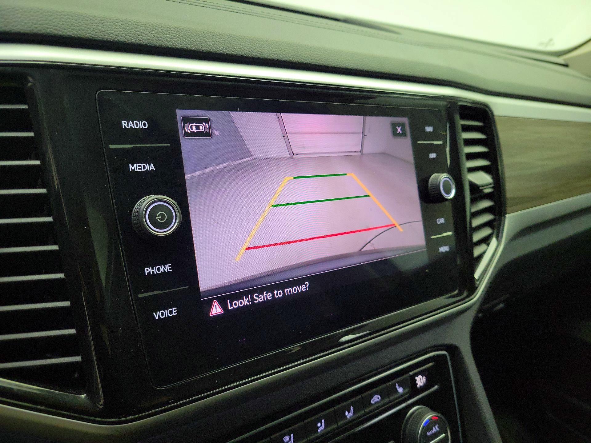 Thumbnail: 2023 Volkswagen Atlas - 12