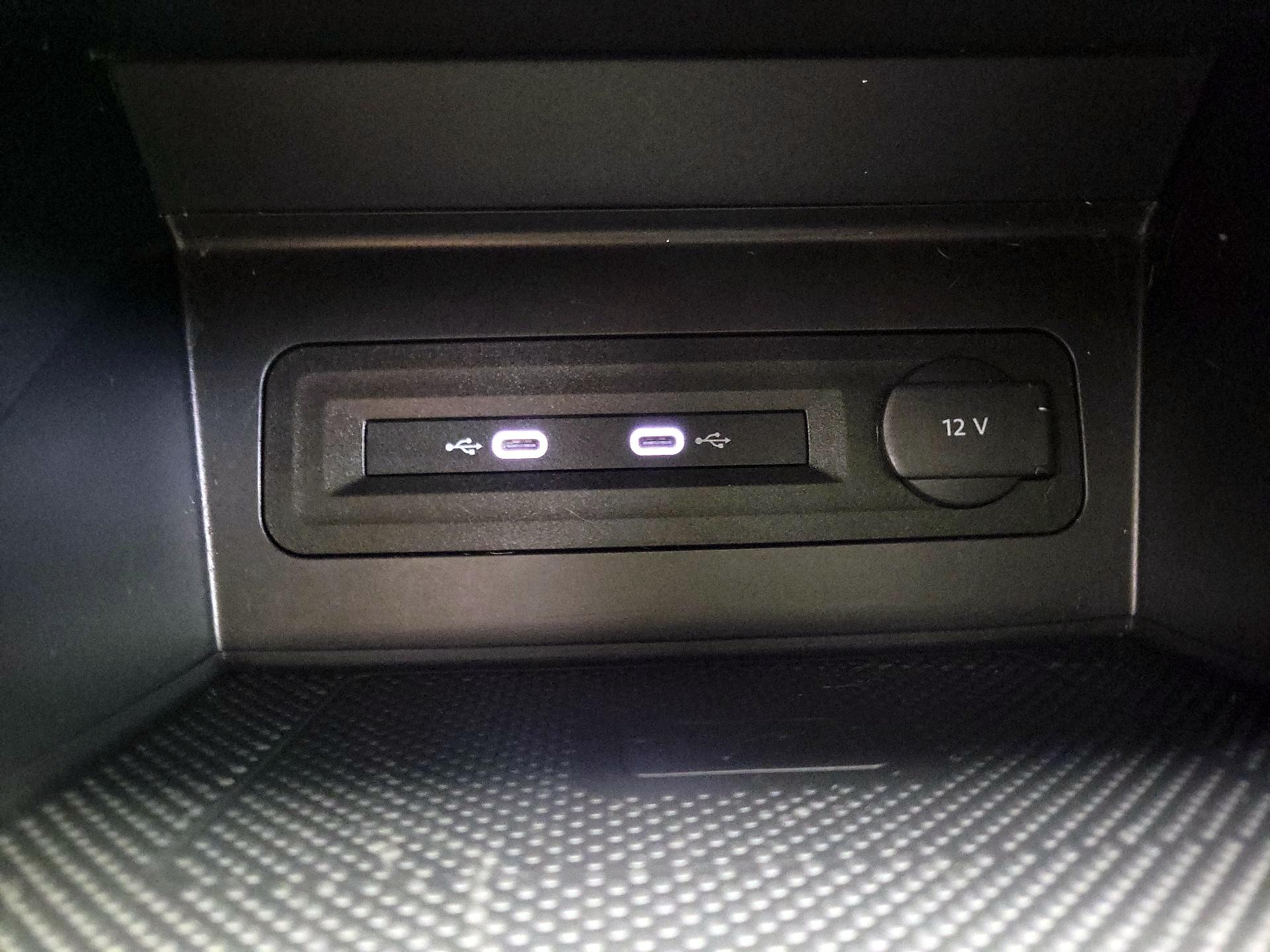 Thumbnail: 2023 Volkswagen Atlas - 16