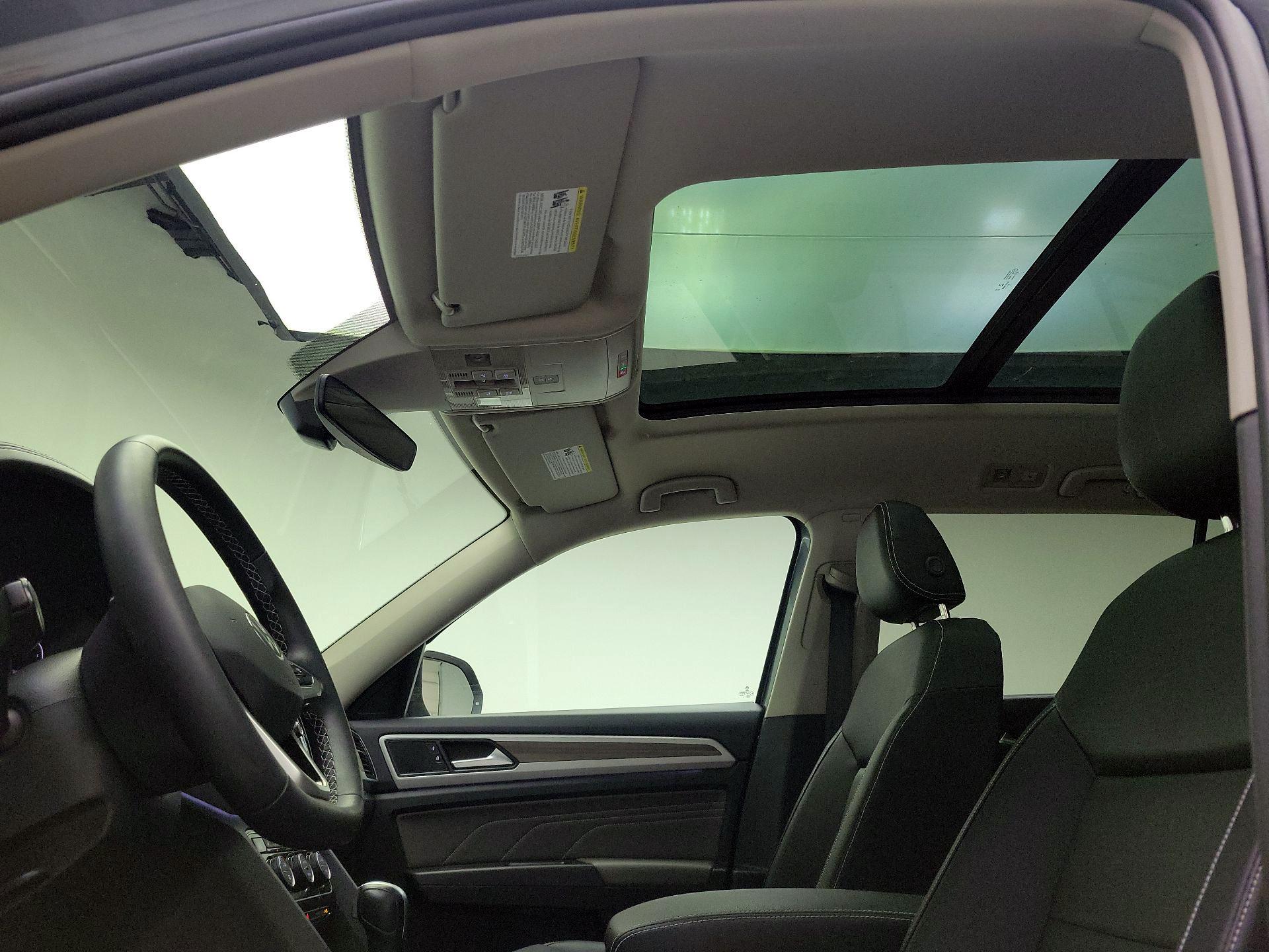 Thumbnail: 2023 Volkswagen Atlas - 17