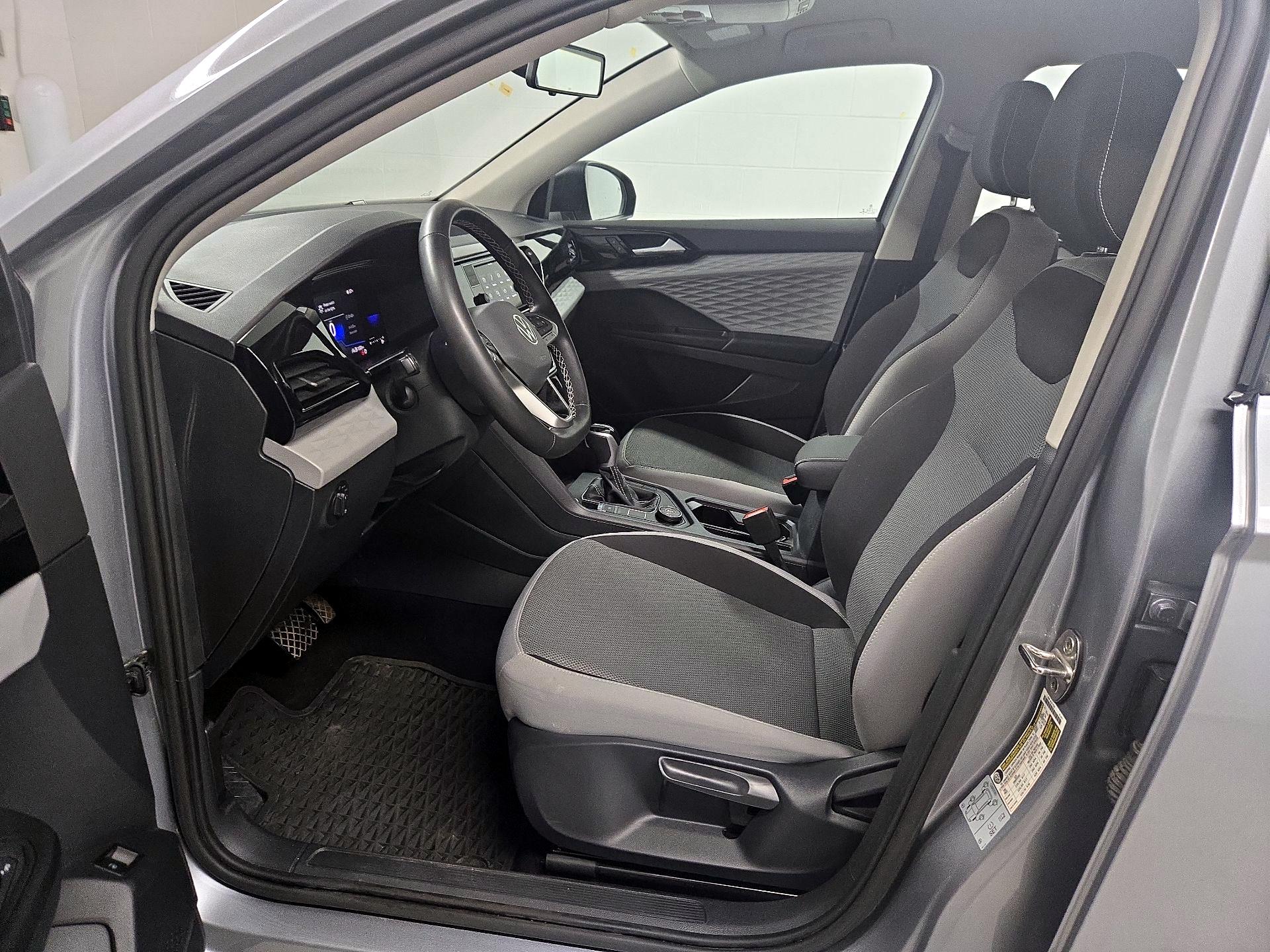 Thumbnail: 2022 Volkswagen Taos - 11