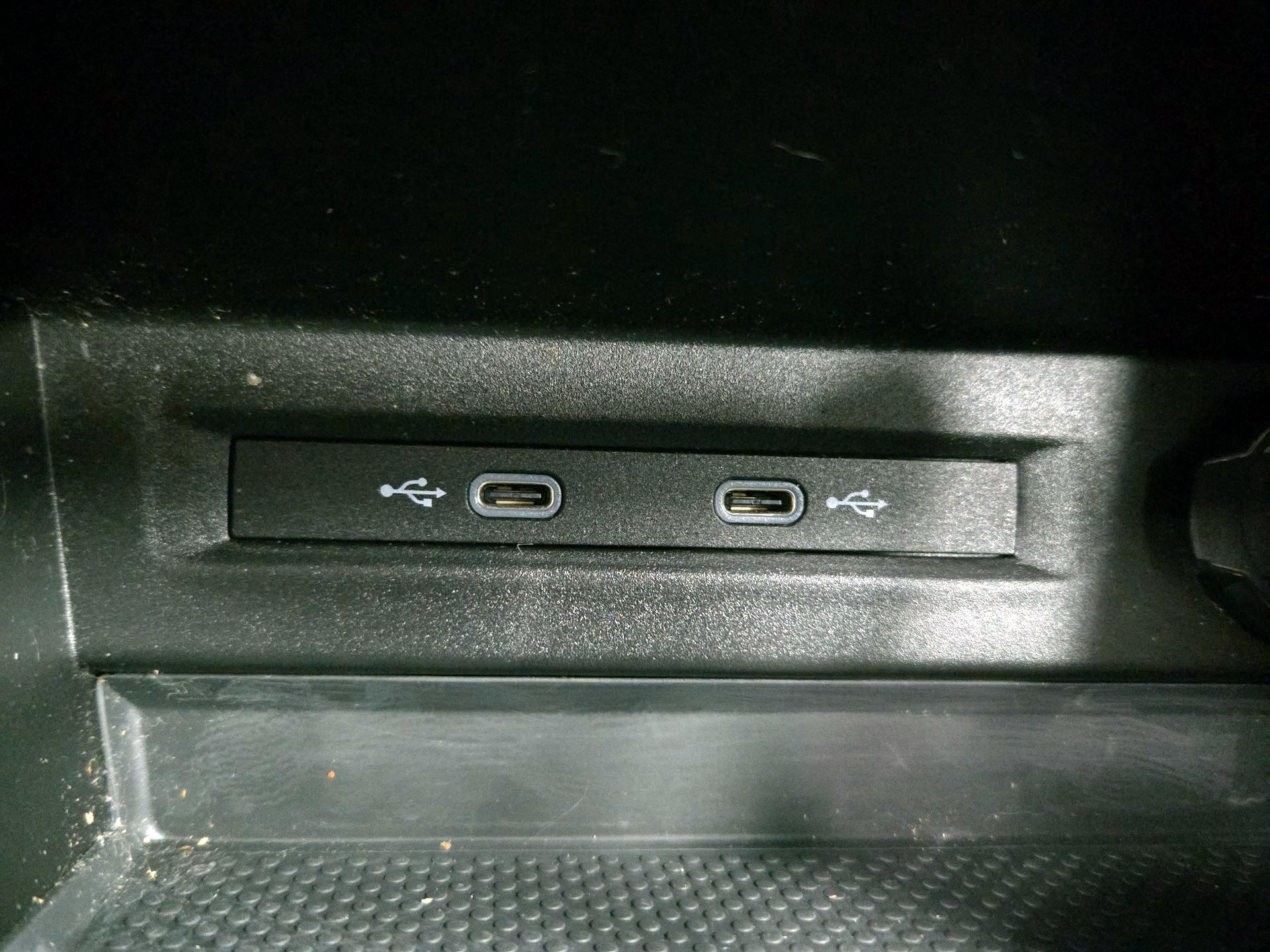 Thumbnail: 2022 Volkswagen Taos - 18