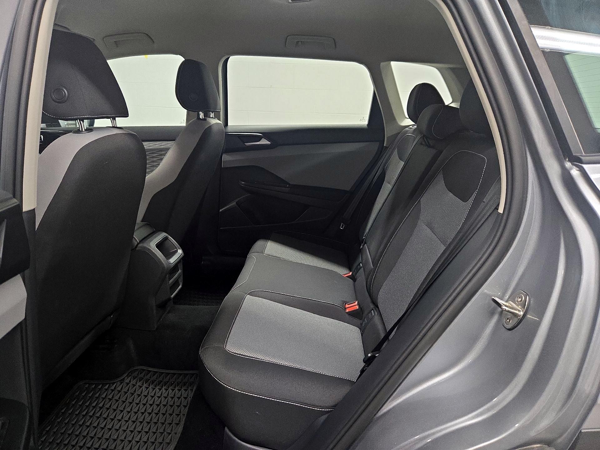 Thumbnail: 2022 Volkswagen Taos - 19