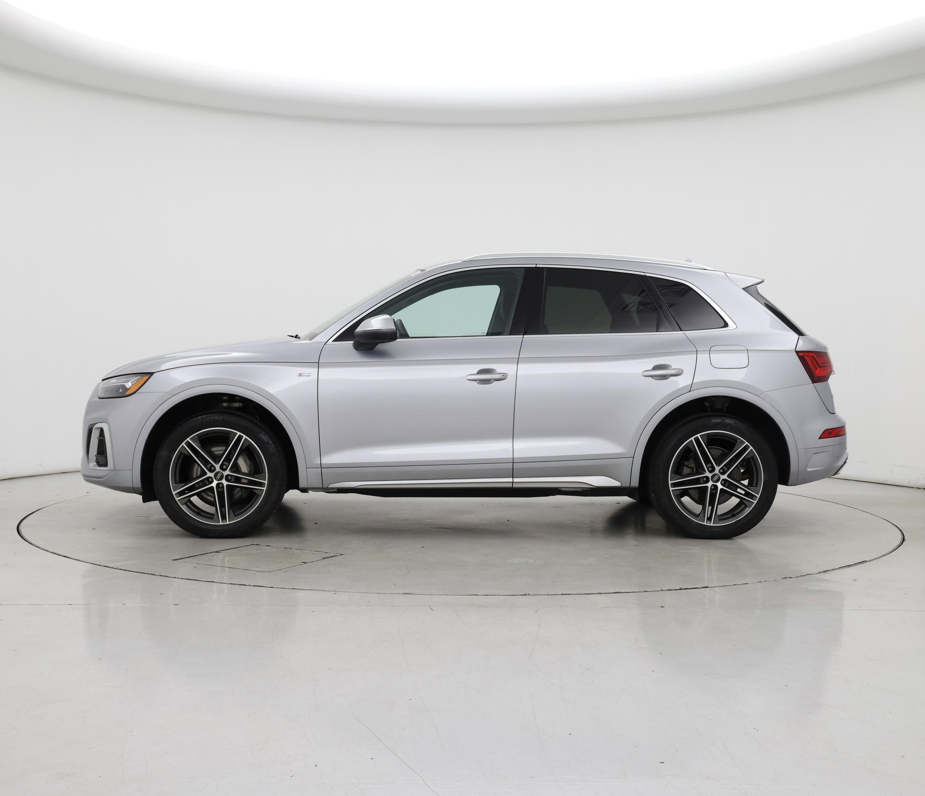 Thumbnail: 2023 Audi Q5 - 3