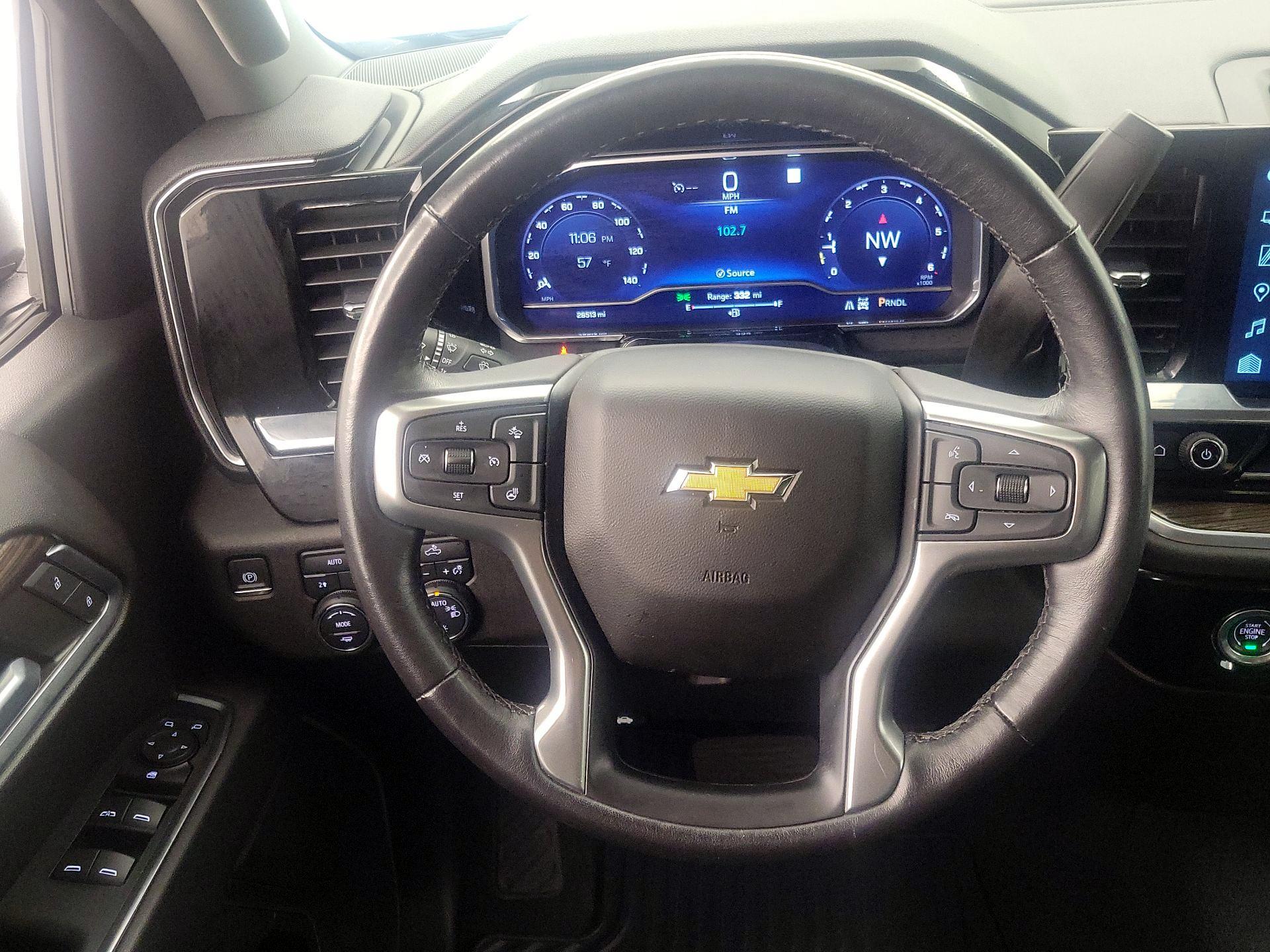 Thumbnail: 2022 Chevrolet Silverado 1500 - 10