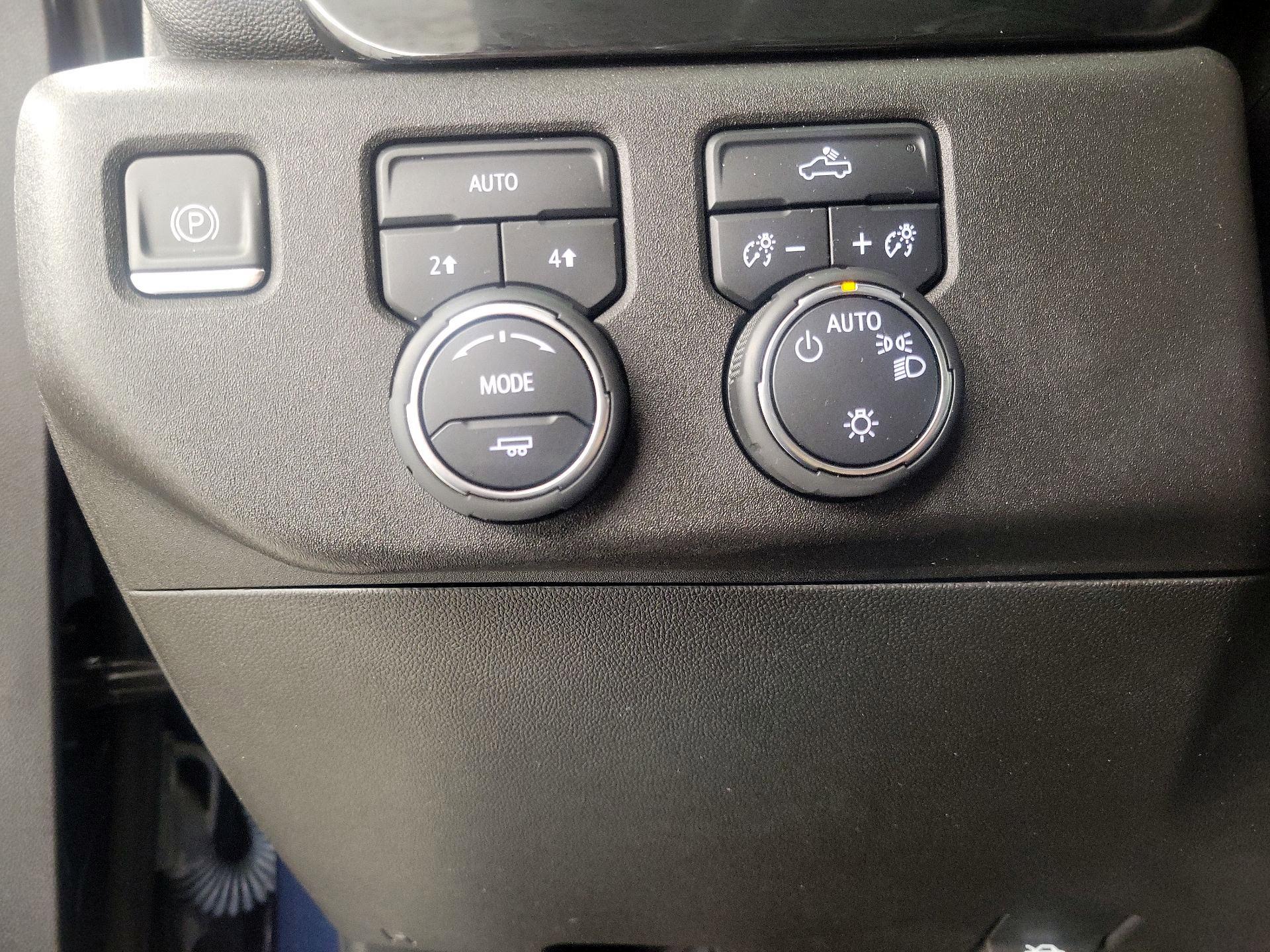 Thumbnail: 2022 Chevrolet Silverado 1500 - 13