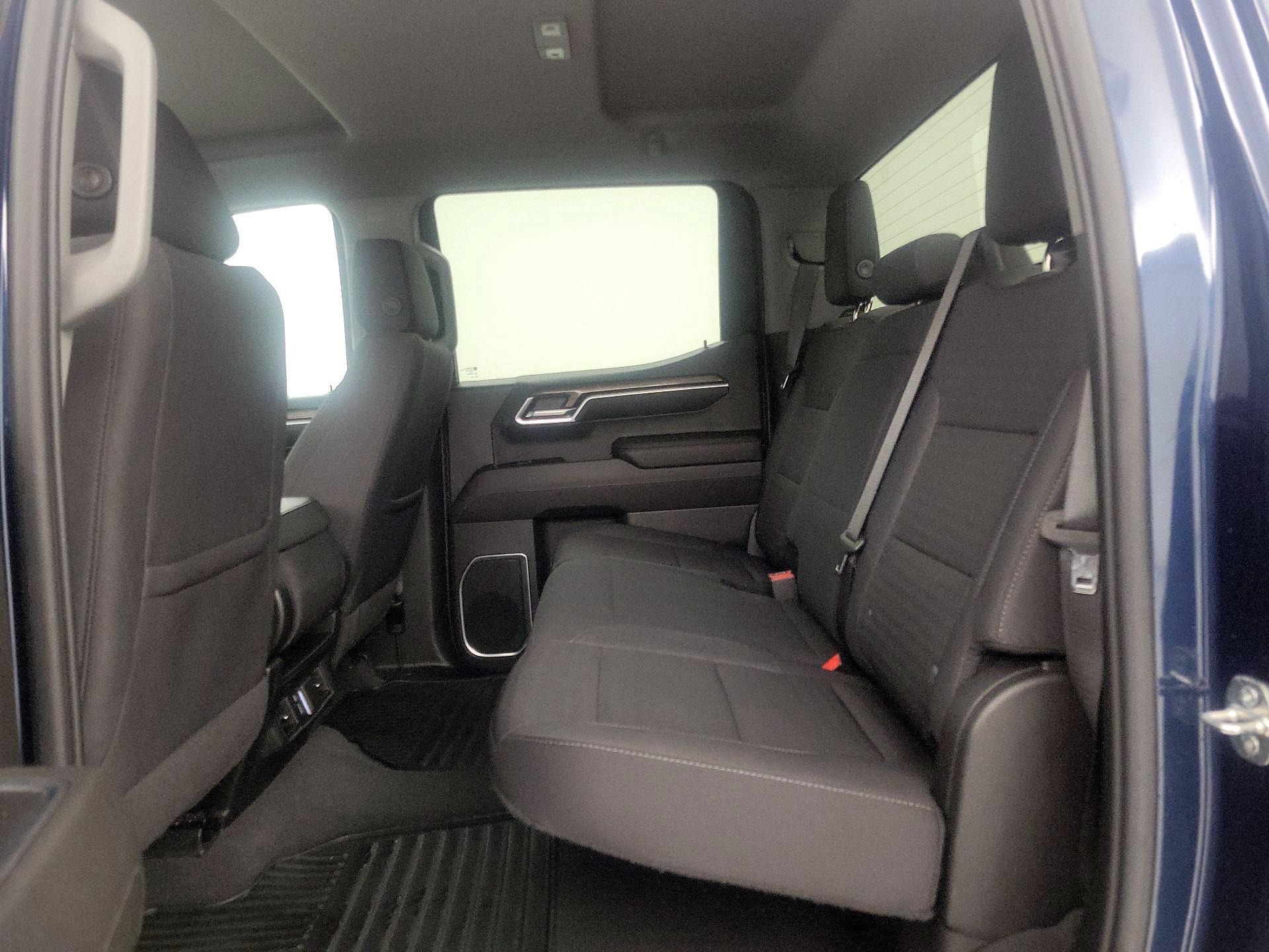 Thumbnail: 2022 Chevrolet Silverado 1500 - 19