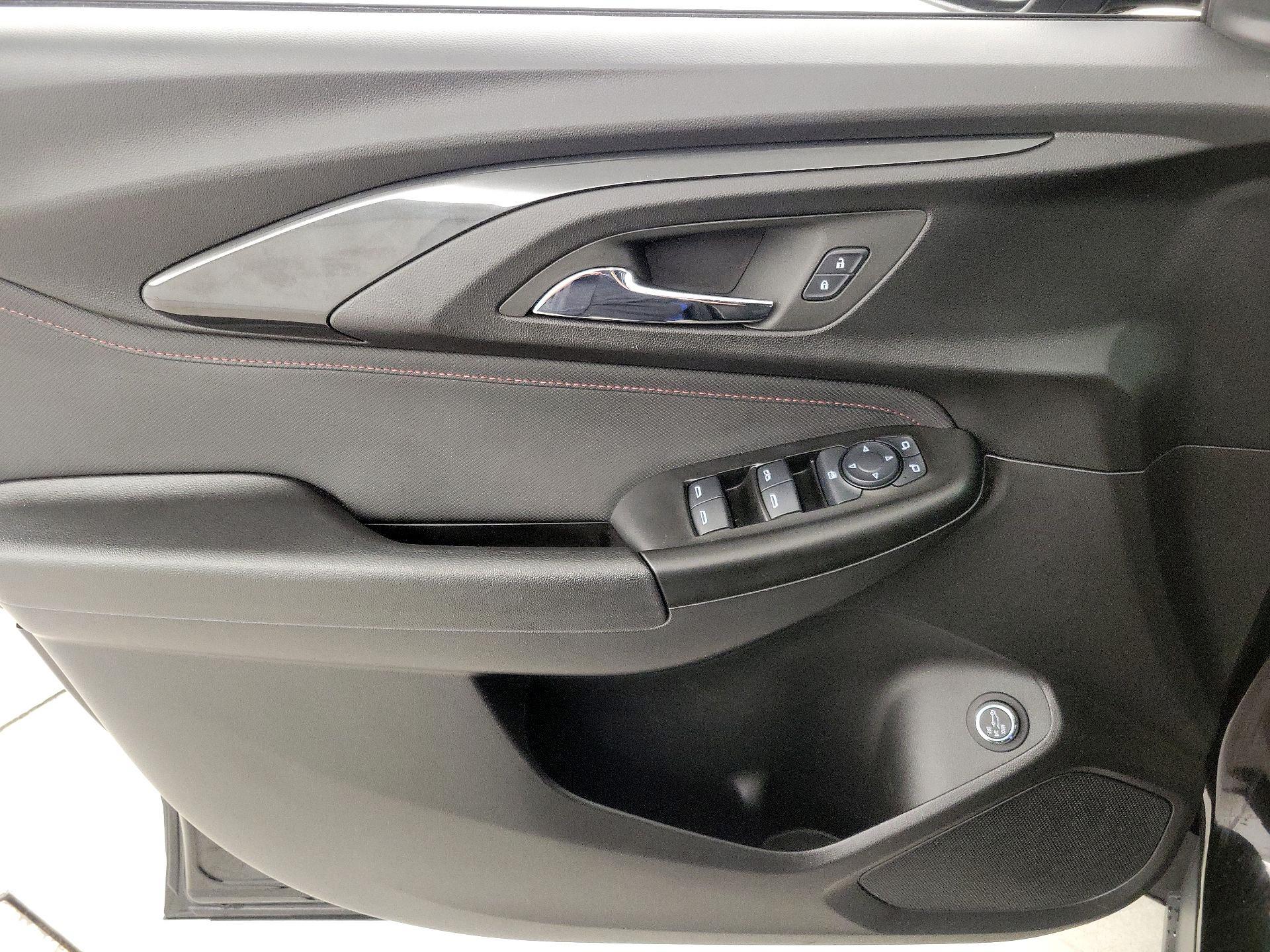 Thumbnail: 2023 Chevrolet TrailBlazer - 12