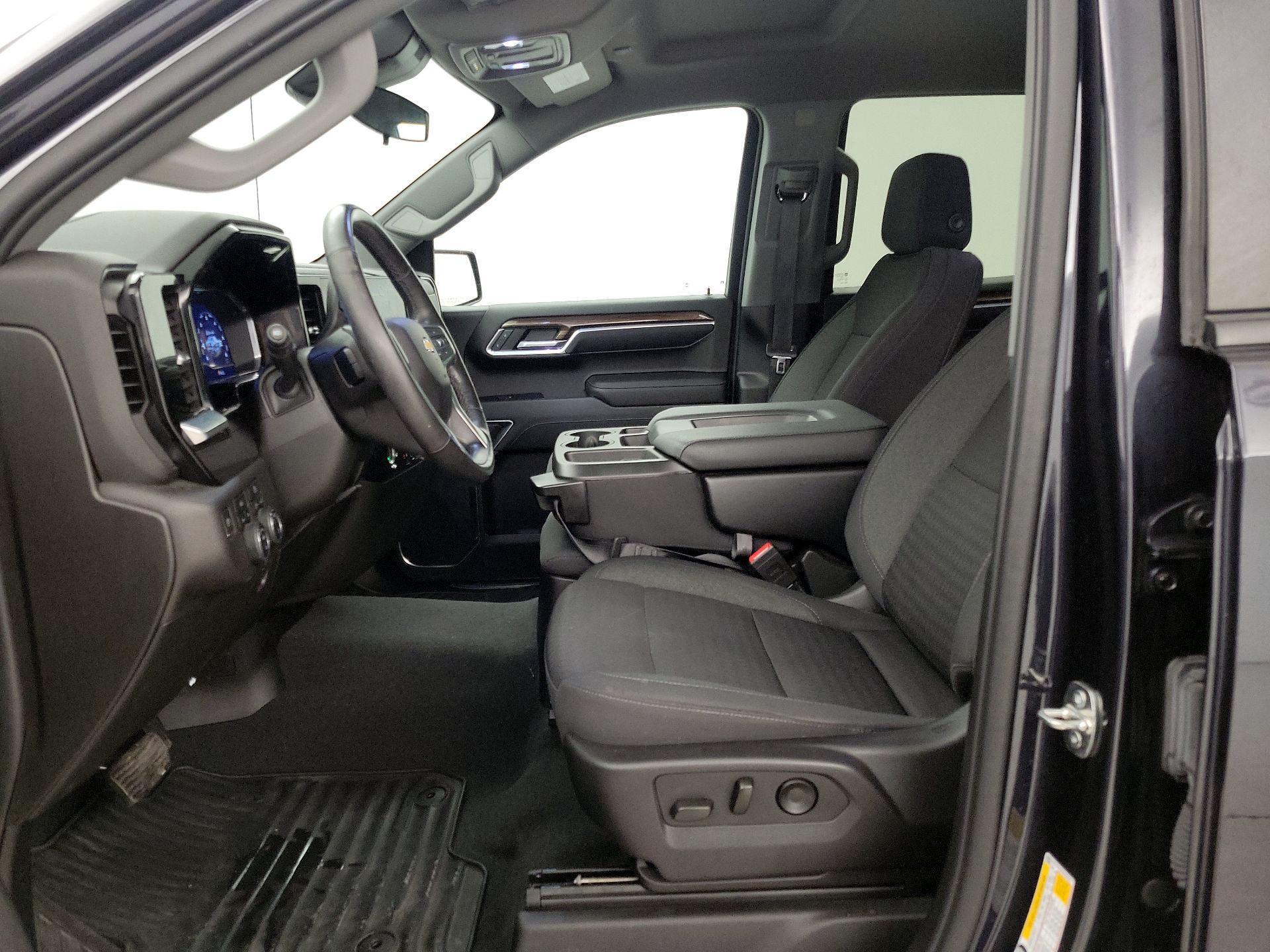 Thumbnail: 2022 Chevrolet Silverado 1500 - 11