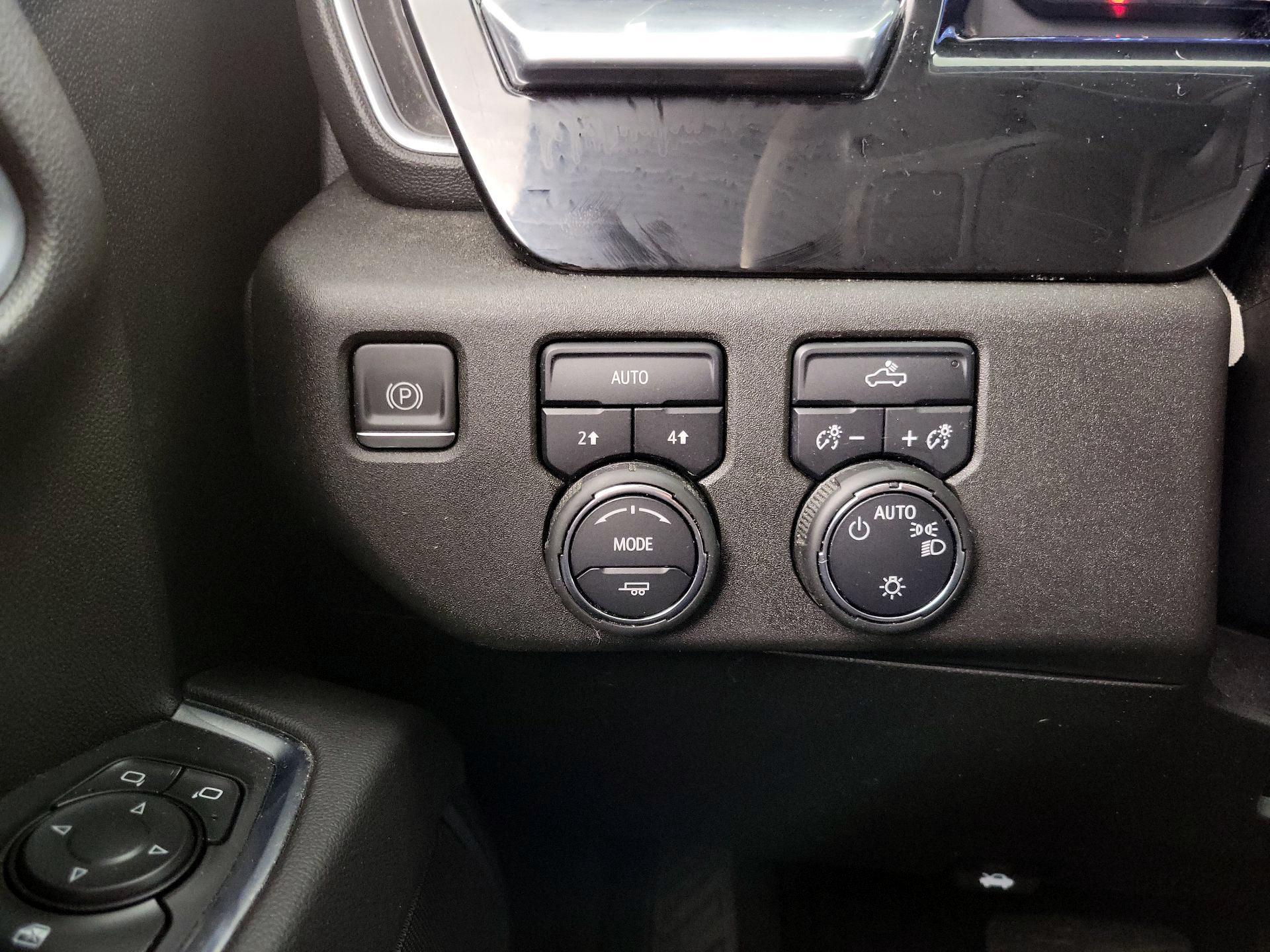 Thumbnail: 2022 Chevrolet Silverado 1500 - 13