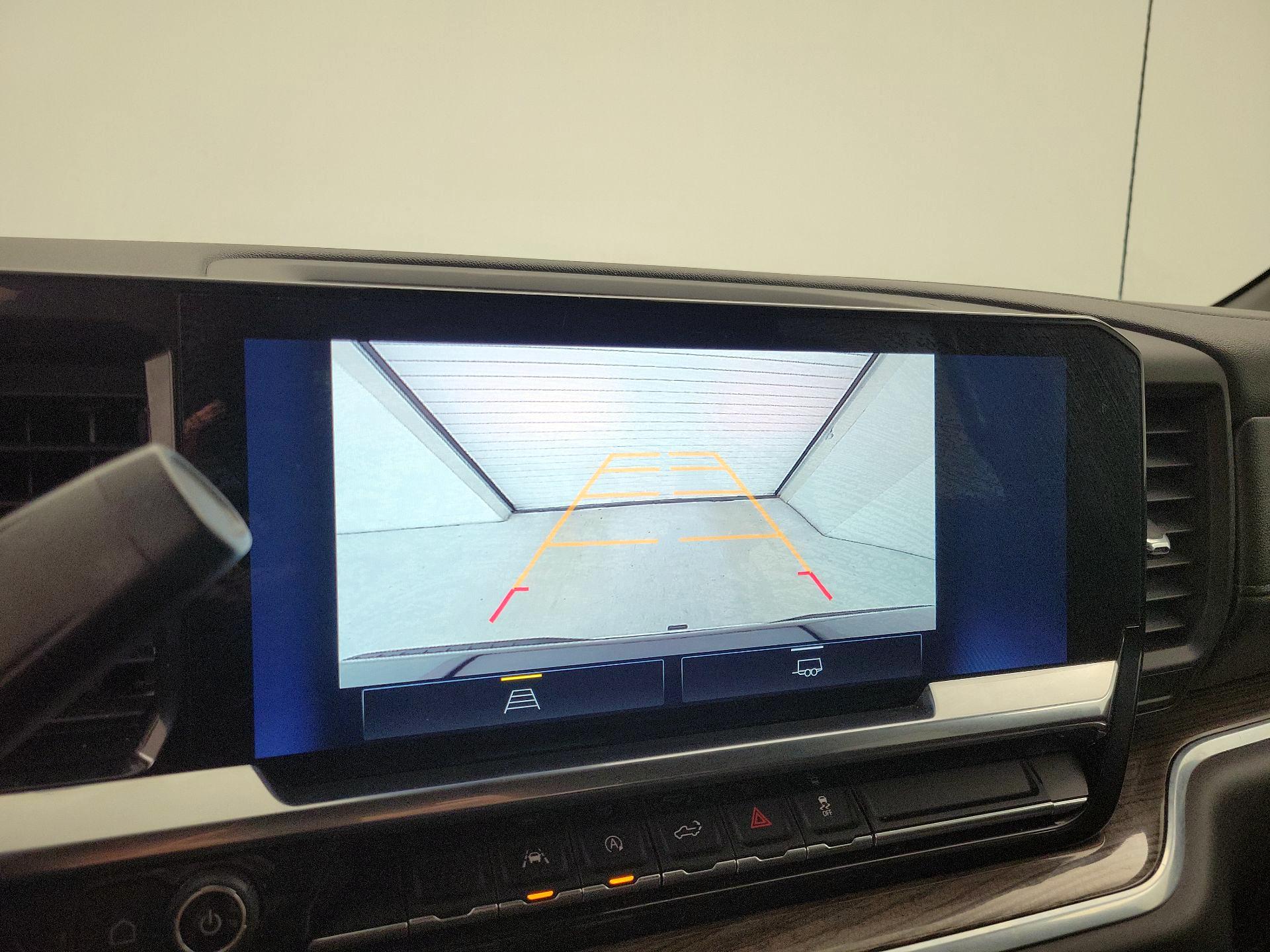 Thumbnail: 2022 Chevrolet Silverado 1500 - 14