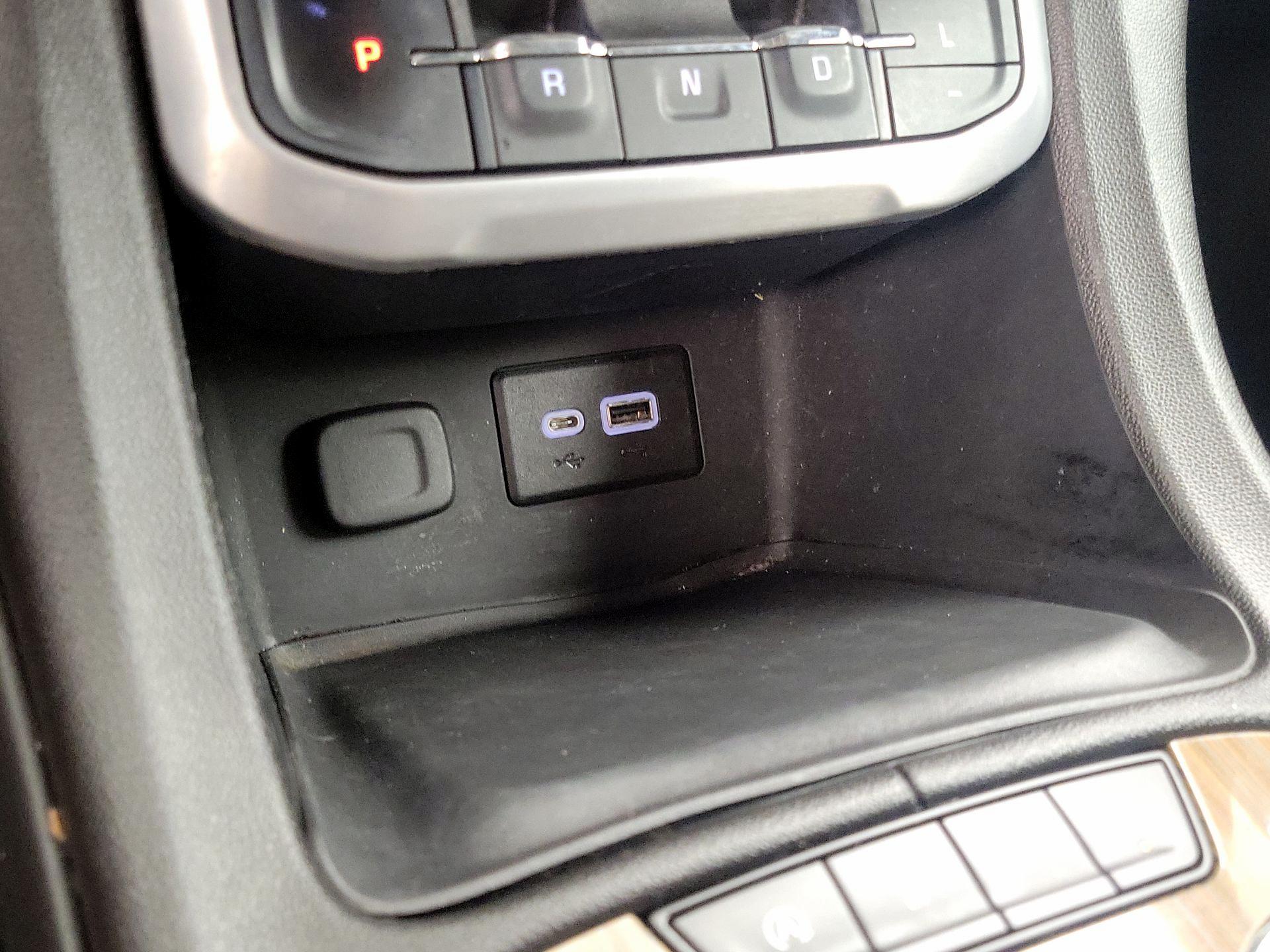 Thumbnail: 2022 GMC Acadia - 18