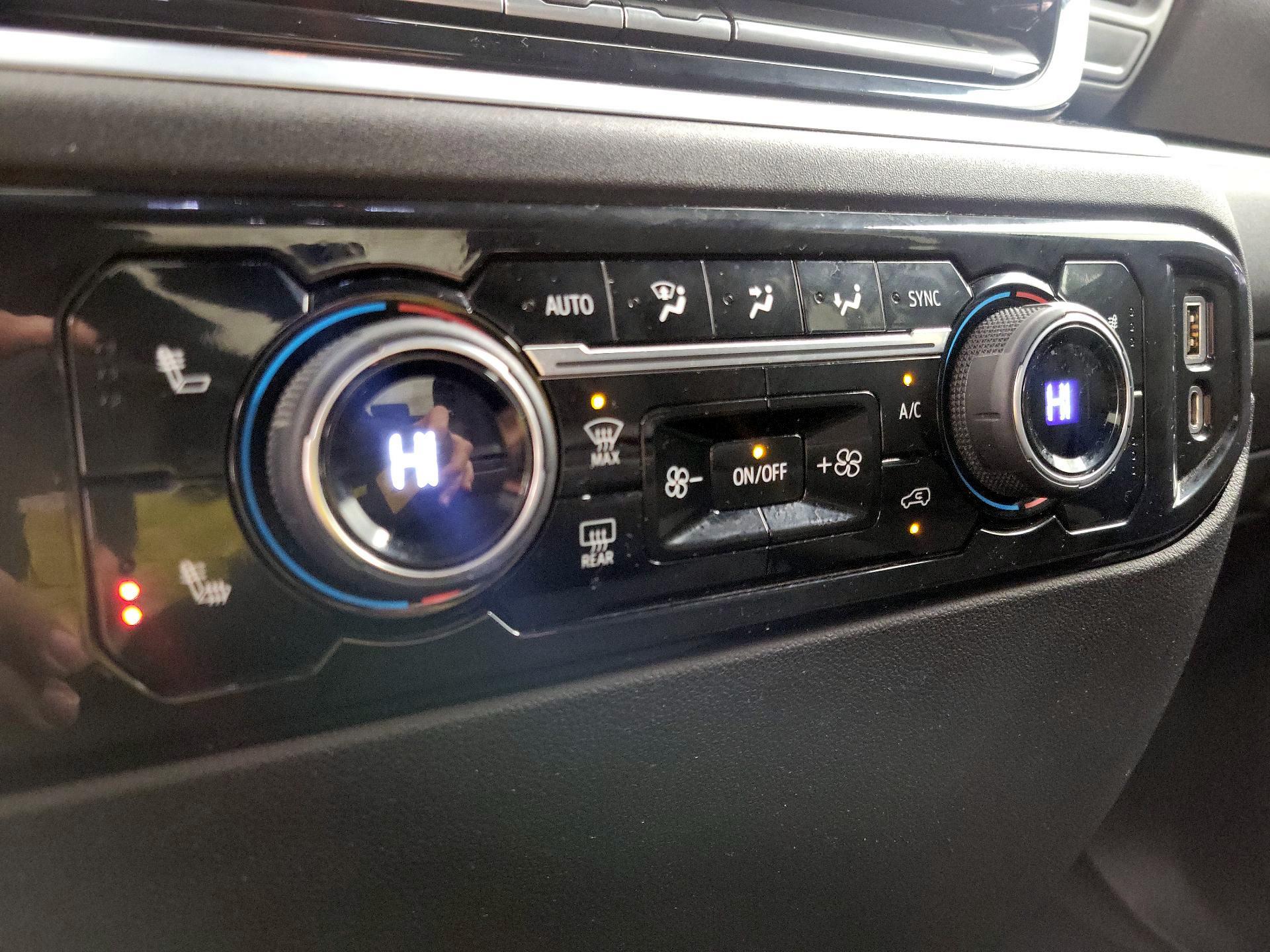 Thumbnail: 2022 Chevrolet Silverado 1500 - 16