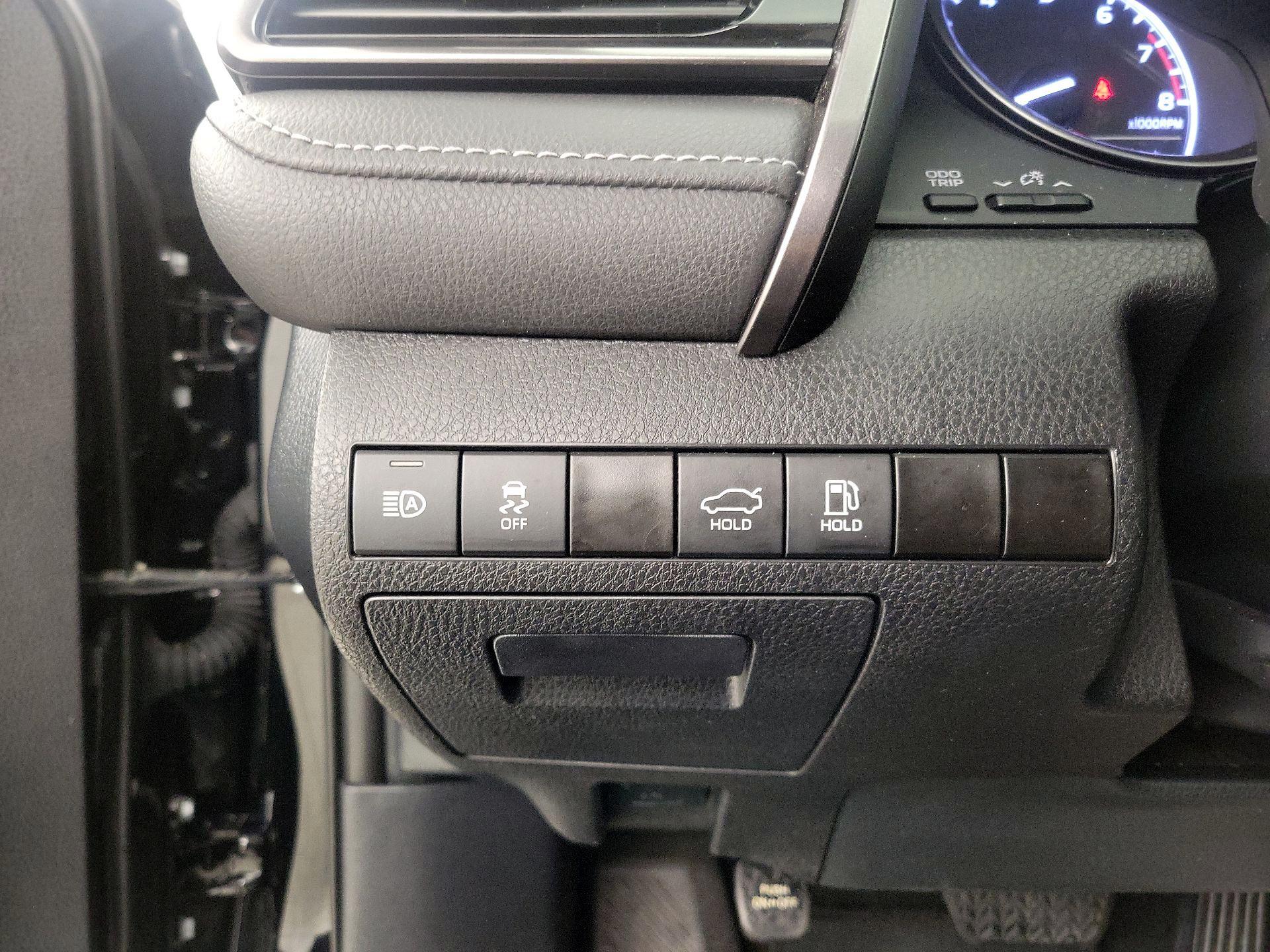 Thumbnail: 2023 Toyota Camry - 13