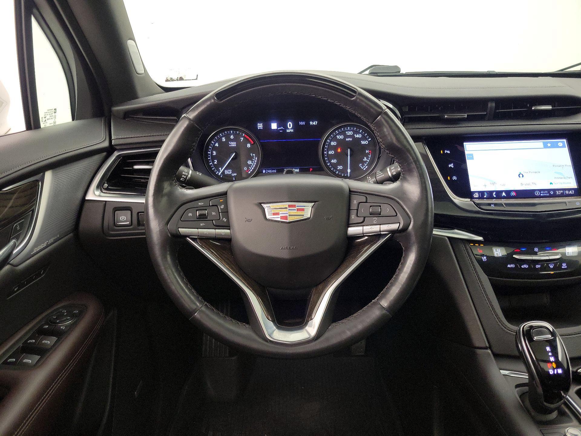 Thumbnail: 2023 Cadillac XT6 - 10