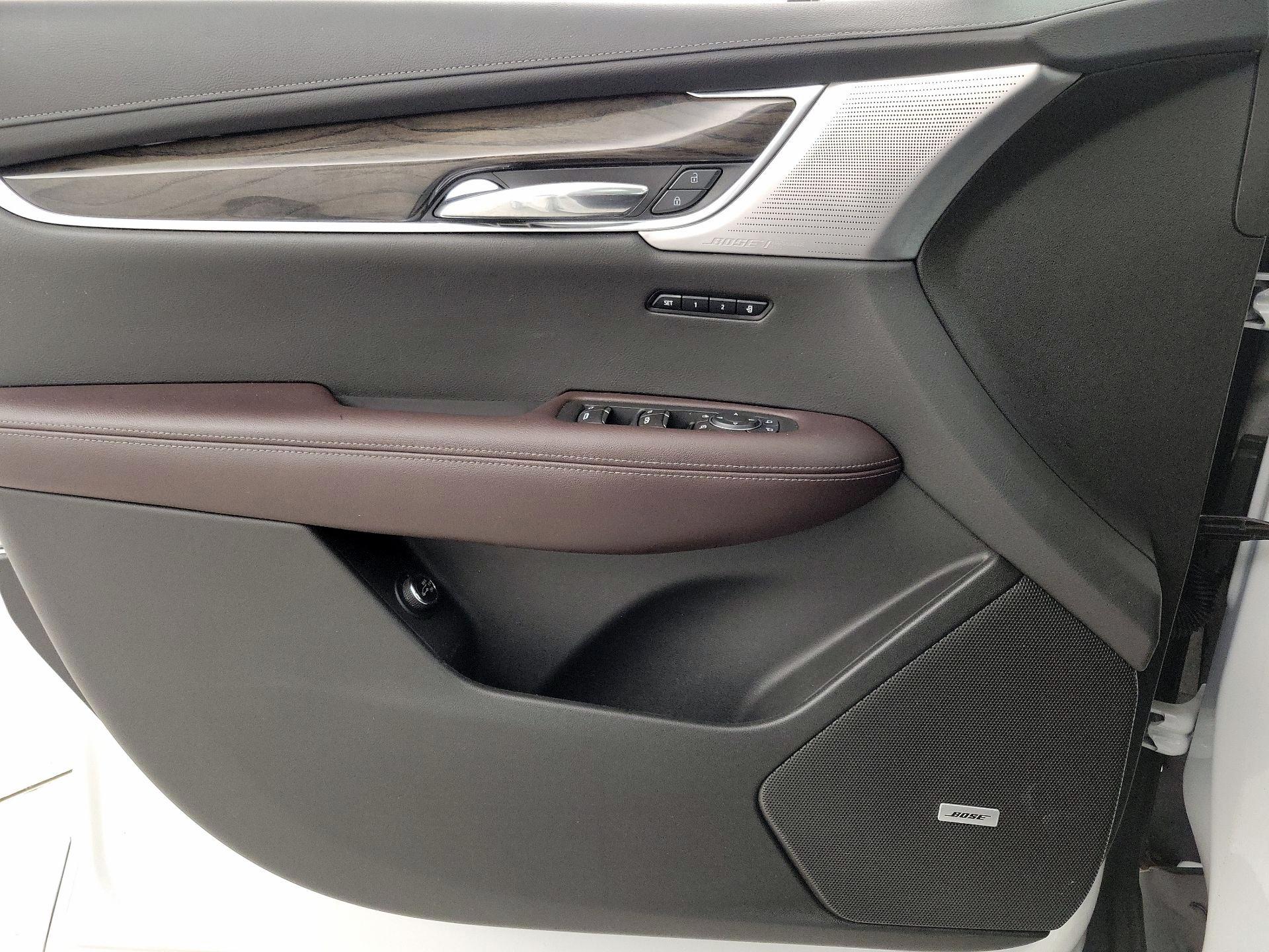 Thumbnail: 2023 Cadillac XT6 - 12