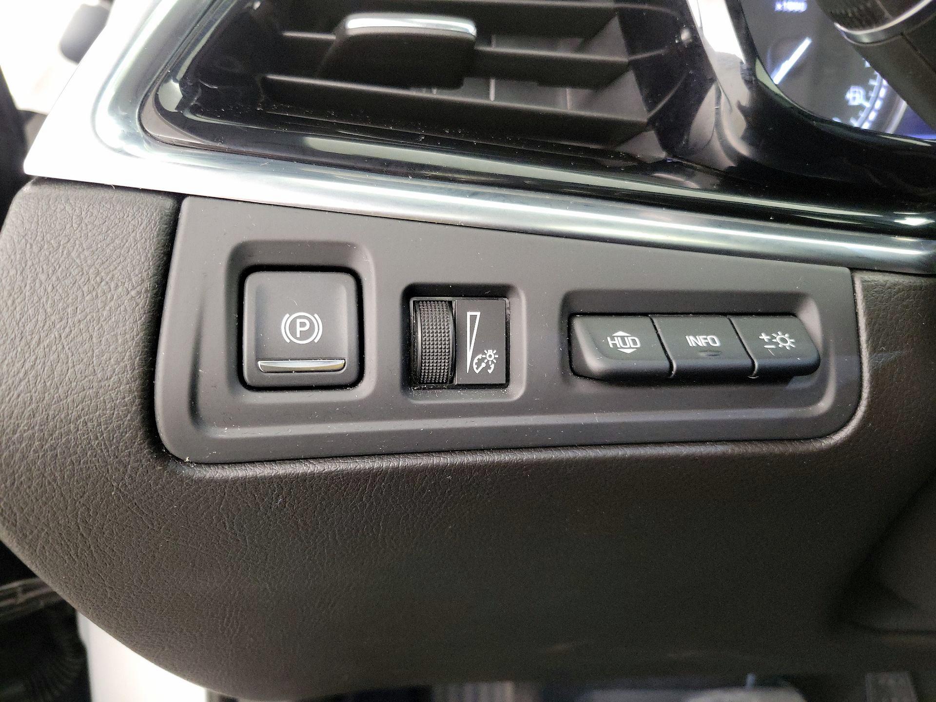 Thumbnail: 2023 Cadillac XT6 - 13