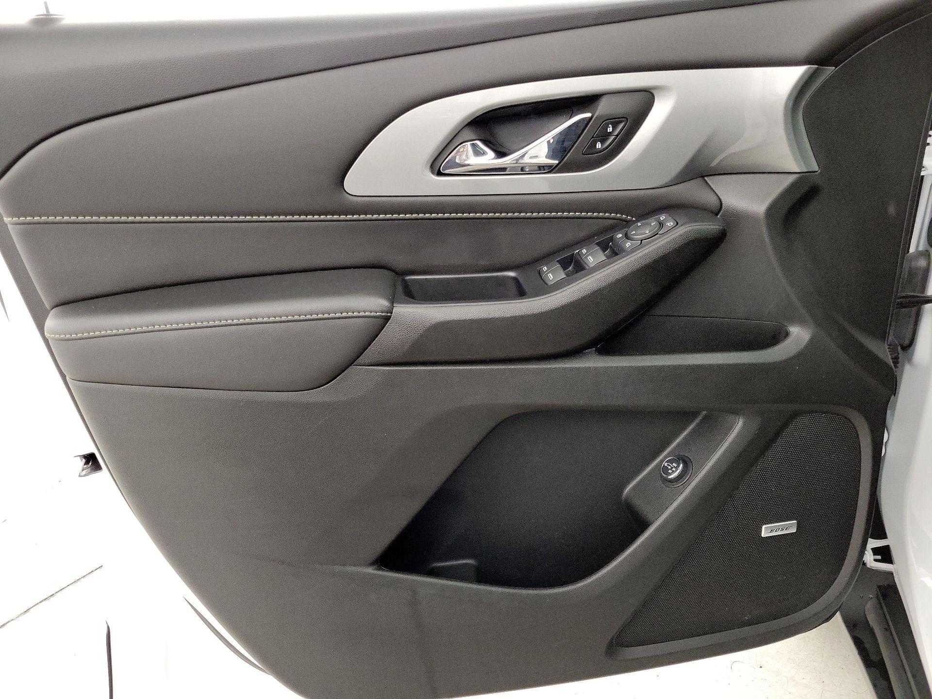 Thumbnail: 2022 Chevrolet Traverse - 12