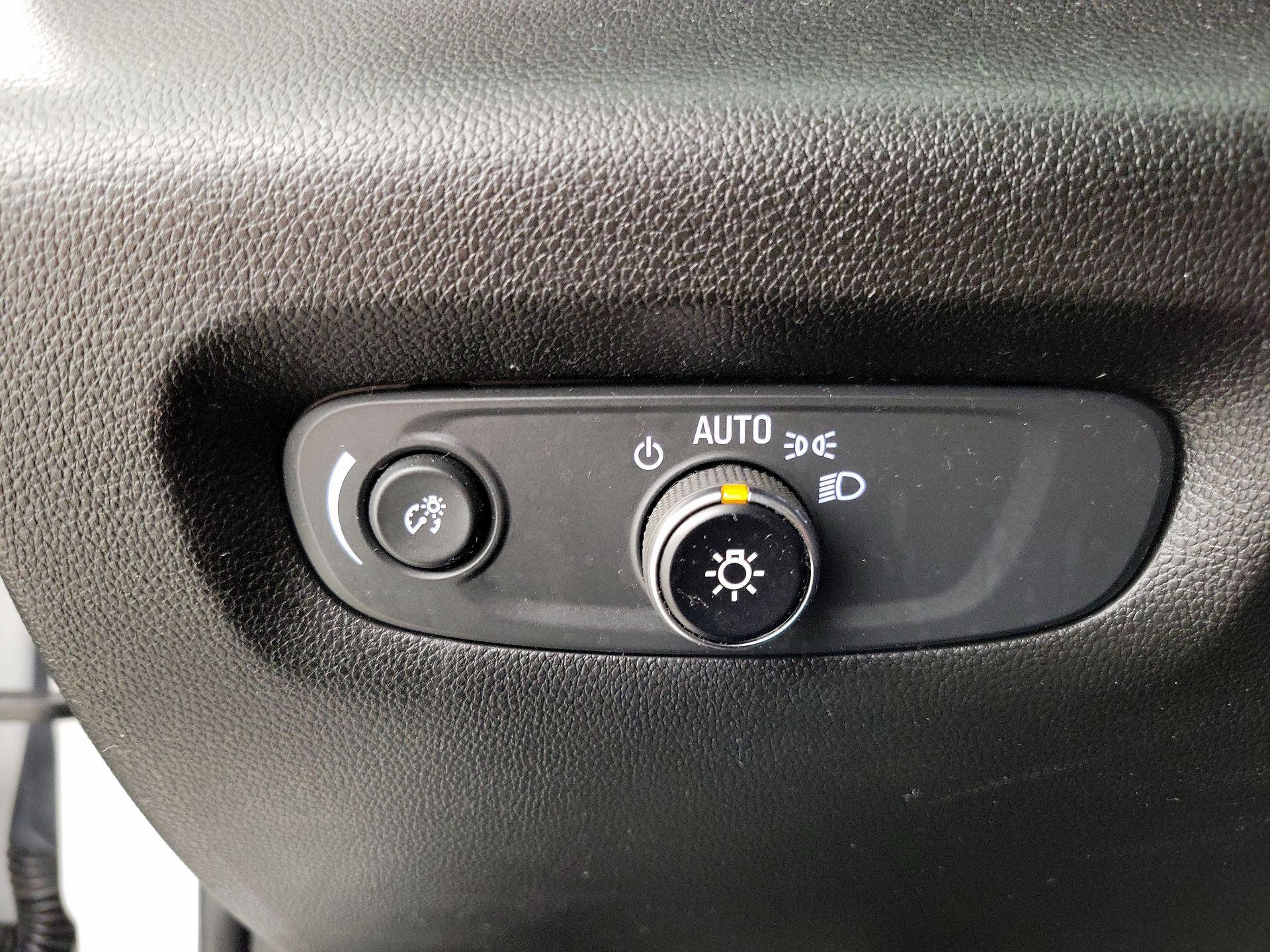 Thumbnail: 2022 Chevrolet Traverse - 13