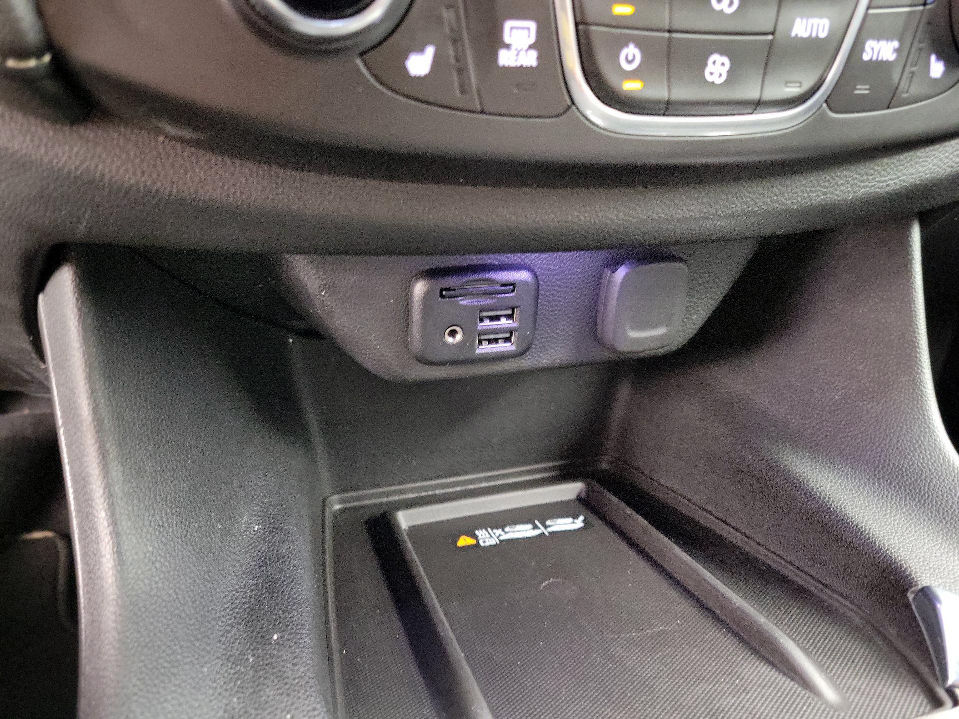 Thumbnail: 2022 Chevrolet Traverse - 19