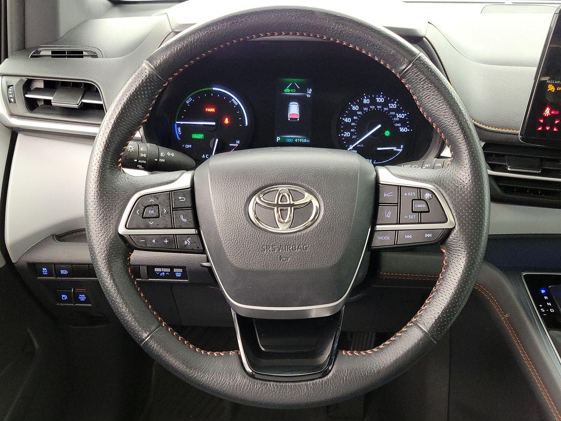 Thumbnail: 2021 Toyota Sienna - 10