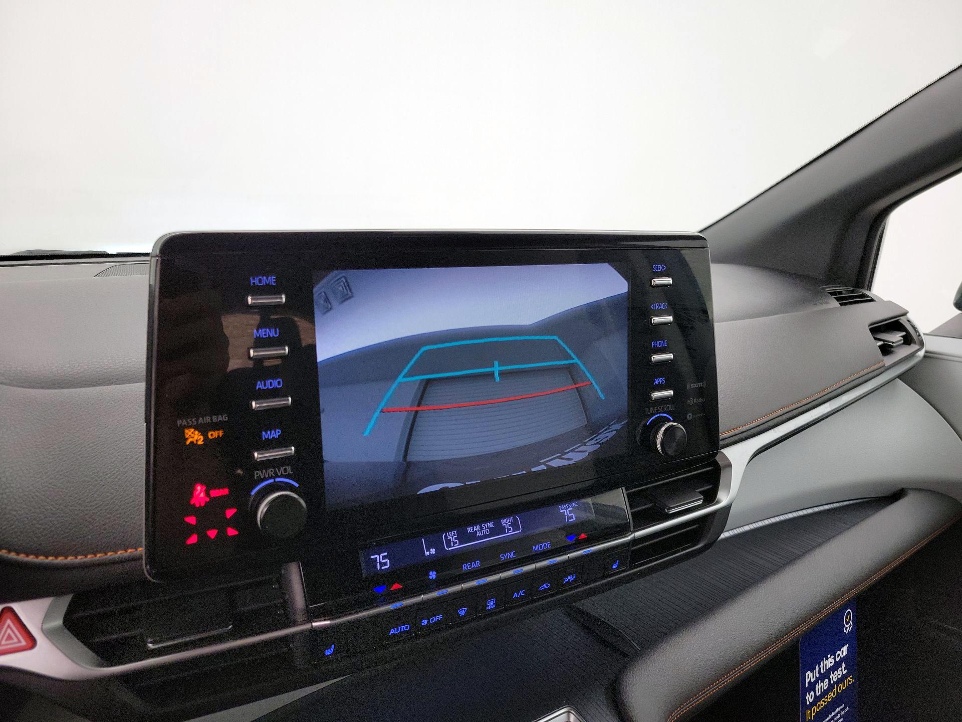 Thumbnail: 2021 Toyota Sienna - 15