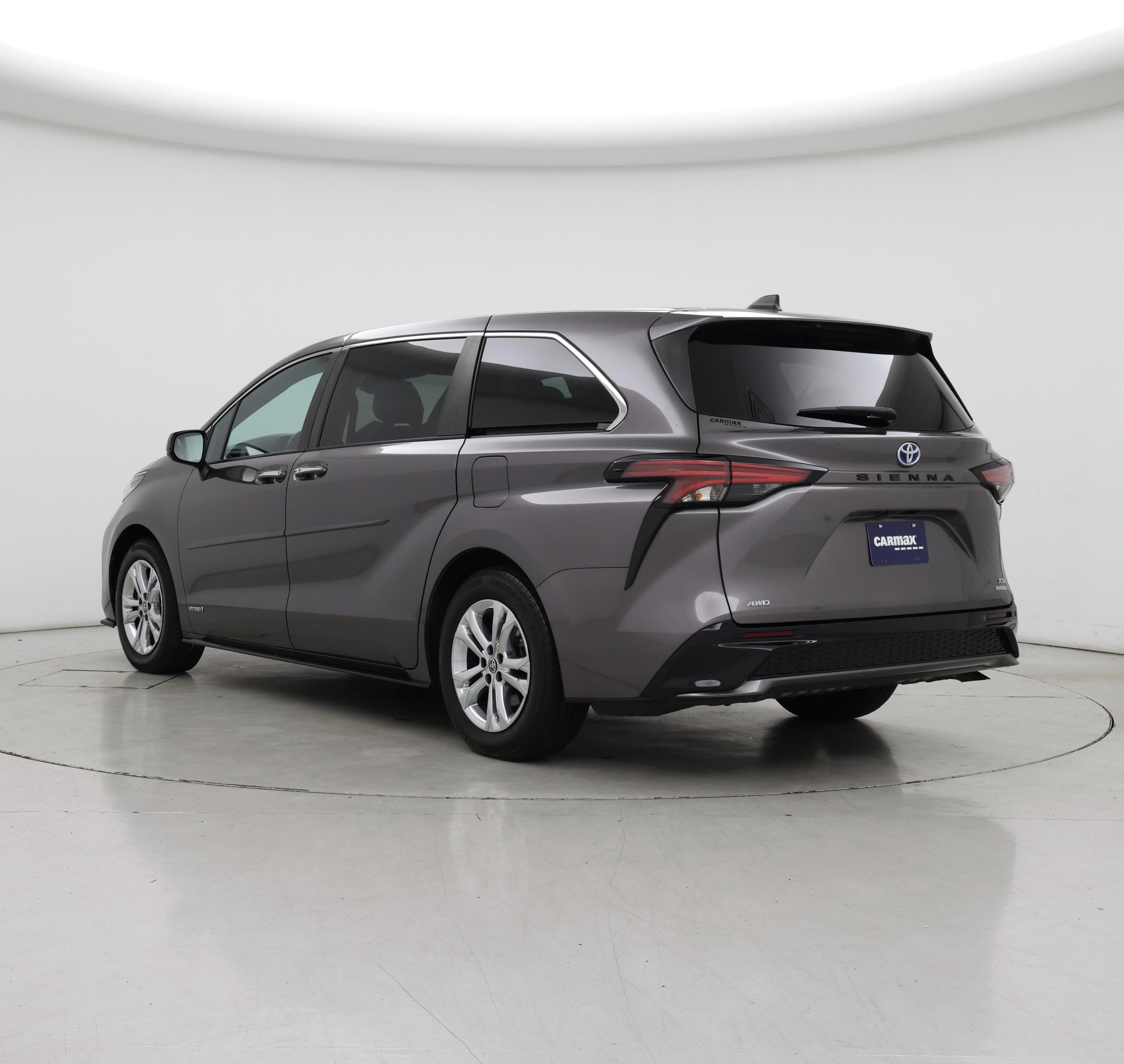Thumbnail: 2021 Toyota Sienna - 2