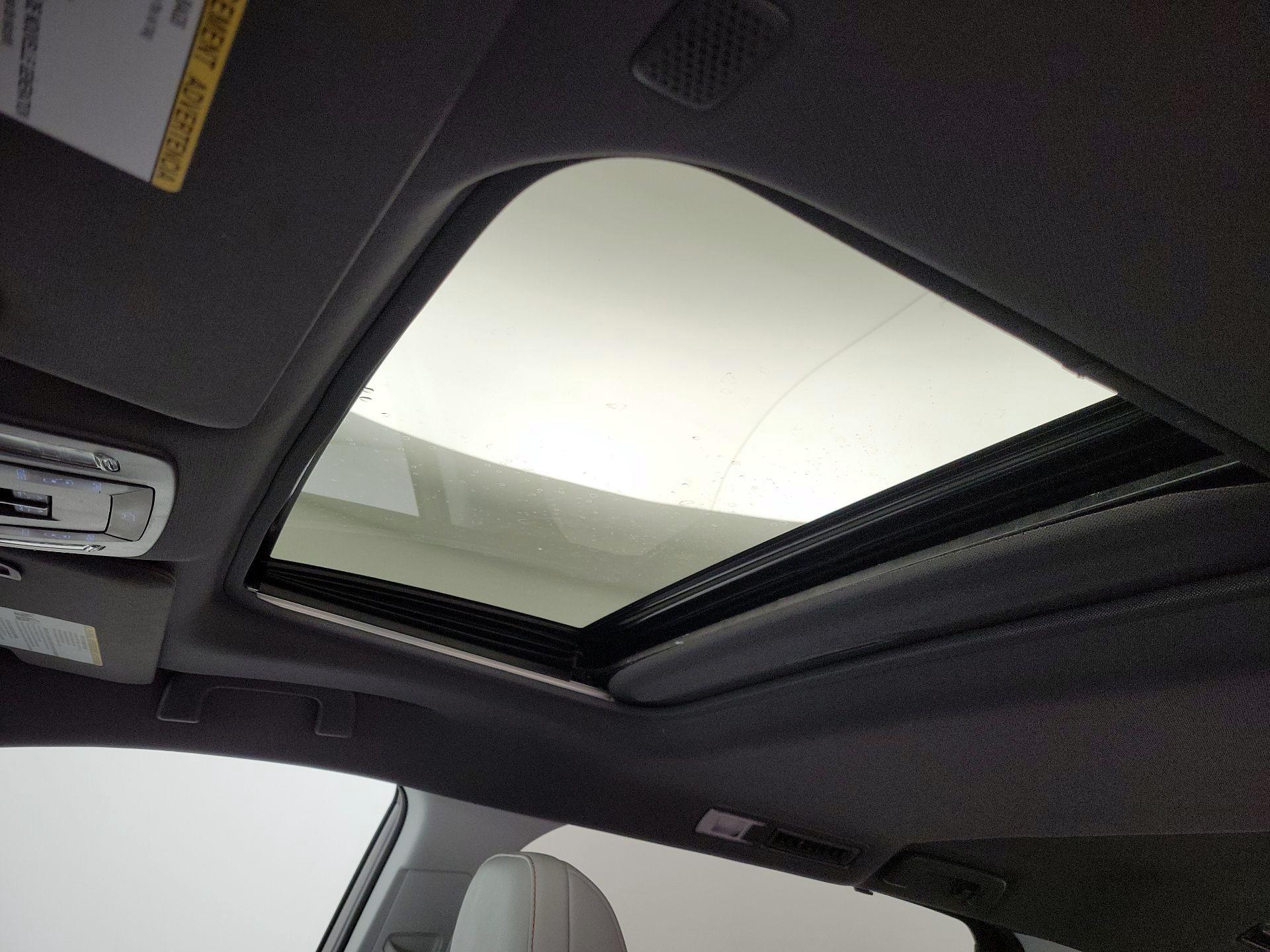 Thumbnail: 2021 Toyota Sienna - 20