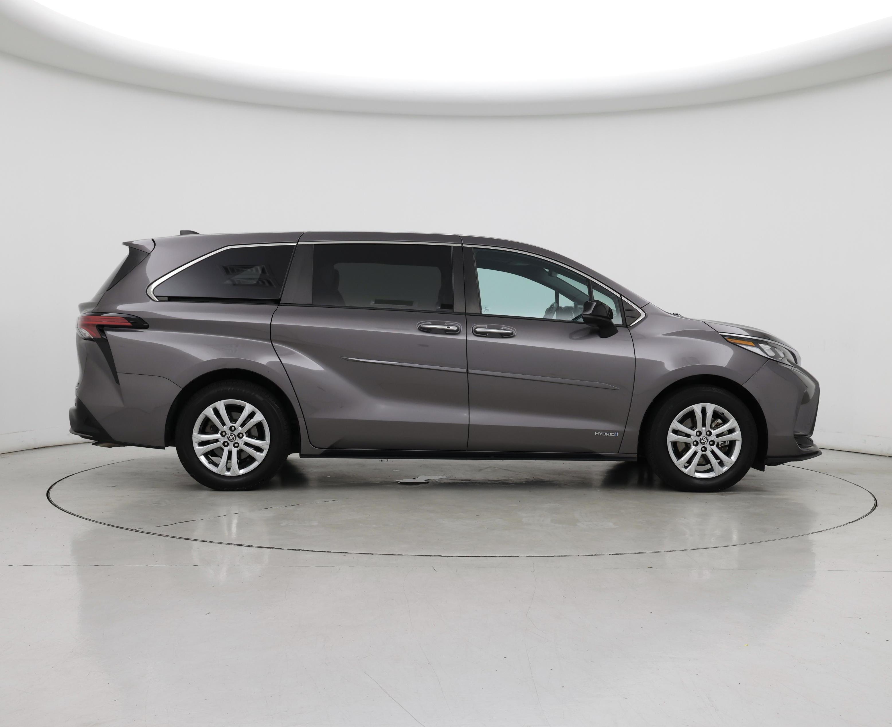 Thumbnail: 2021 Toyota Sienna - 7