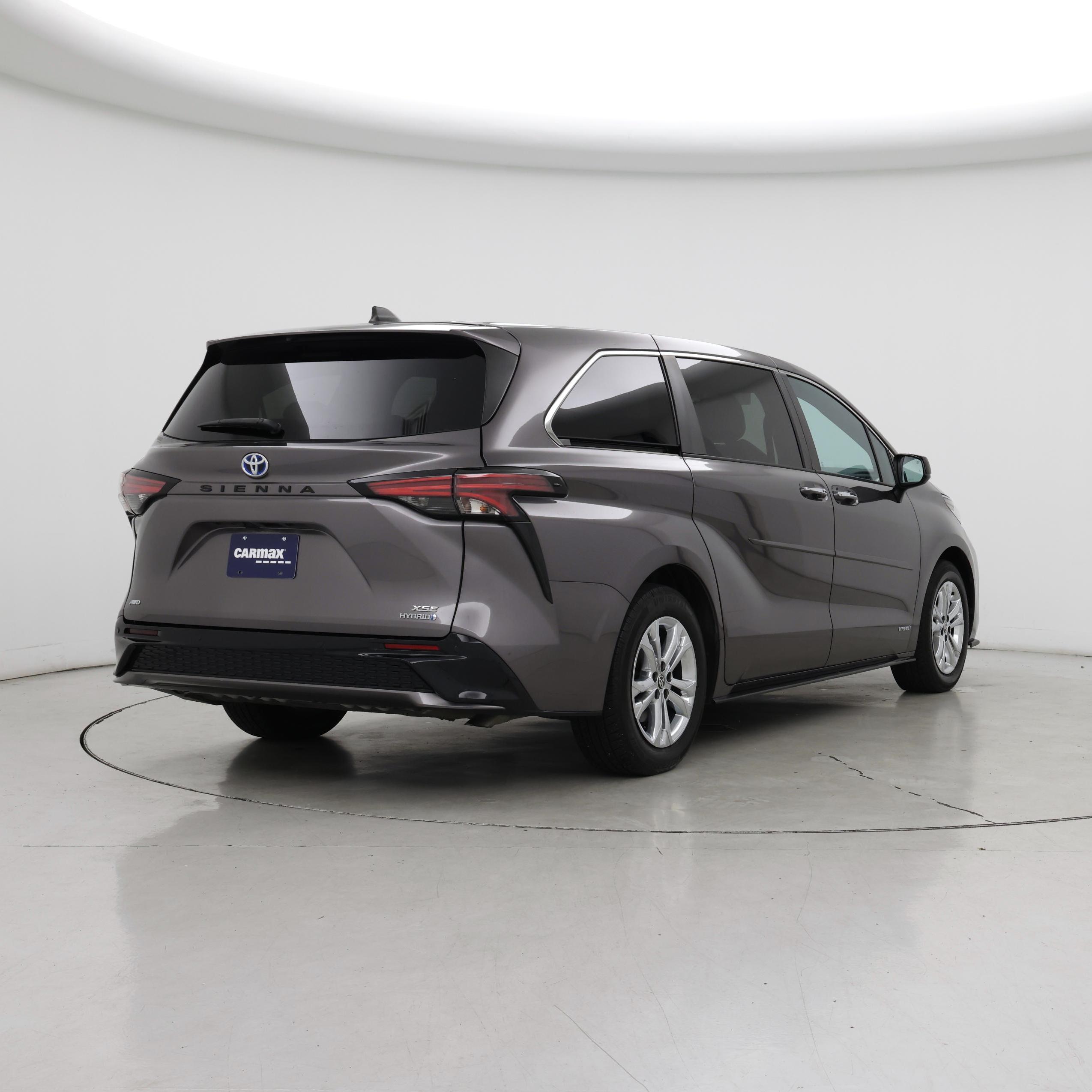 Thumbnail: 2021 Toyota Sienna - 8
