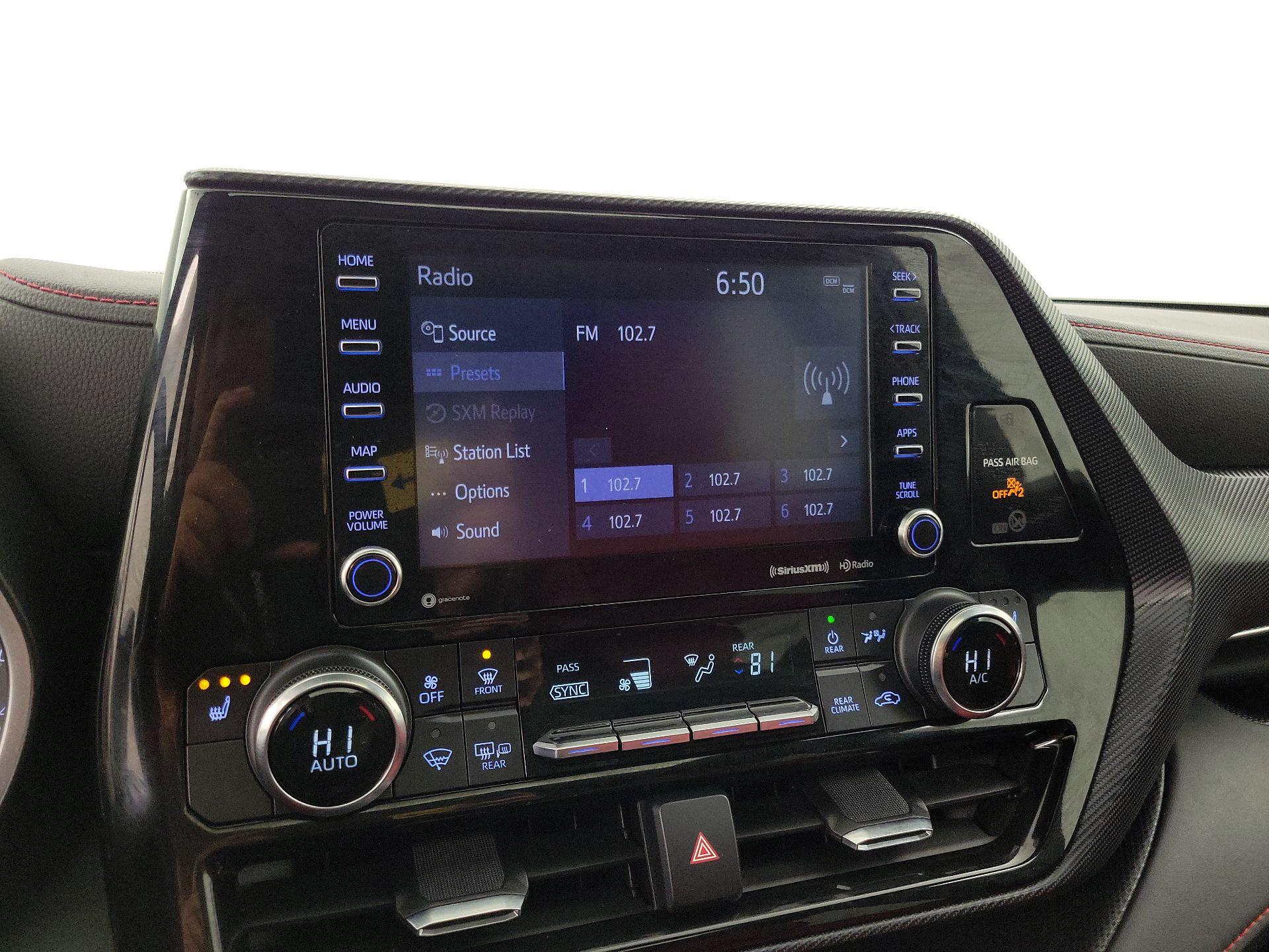 Thumbnail: 2022 Toyota Highlander - 15