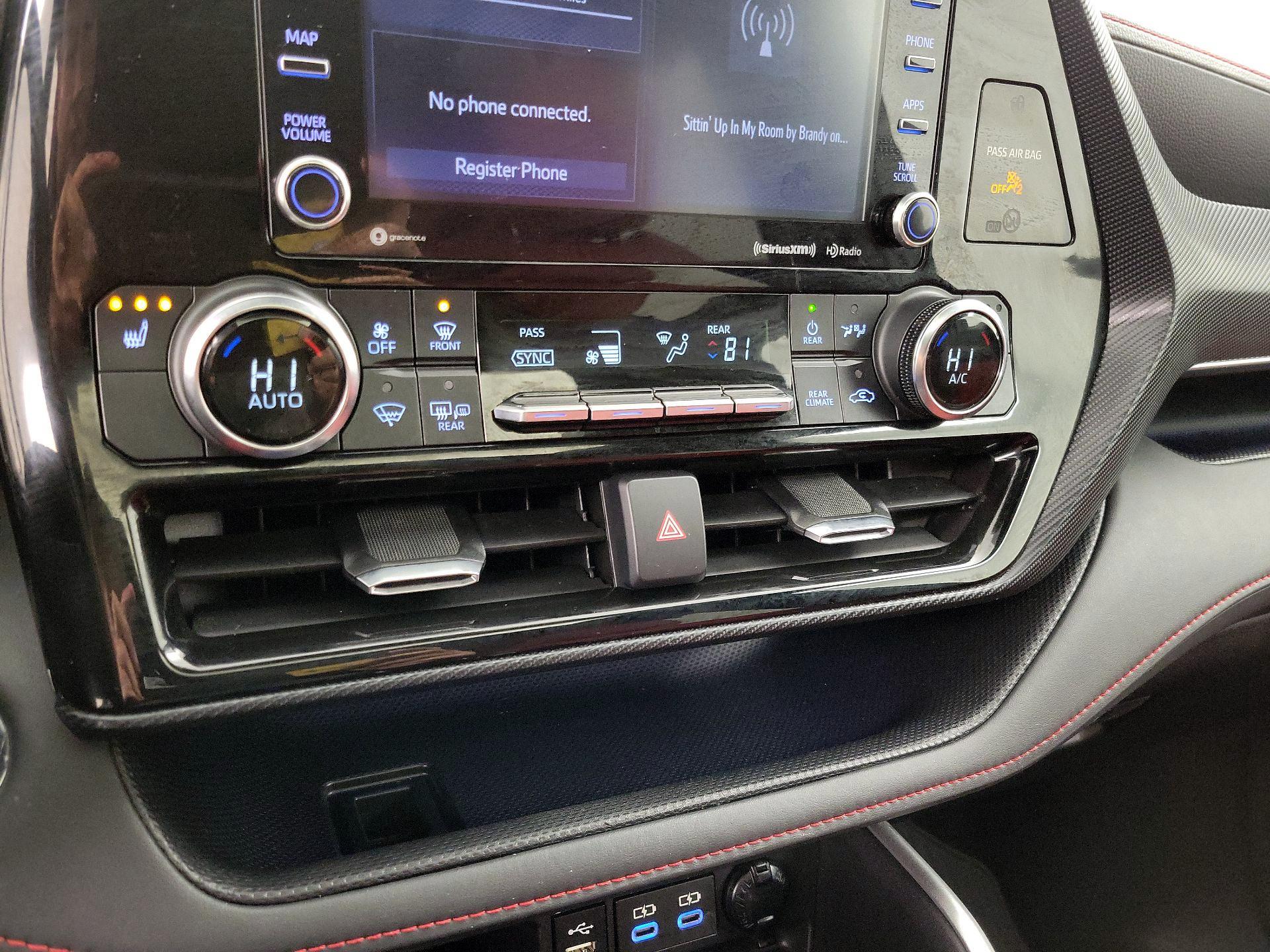 Thumbnail: 2022 Toyota Highlander - 16