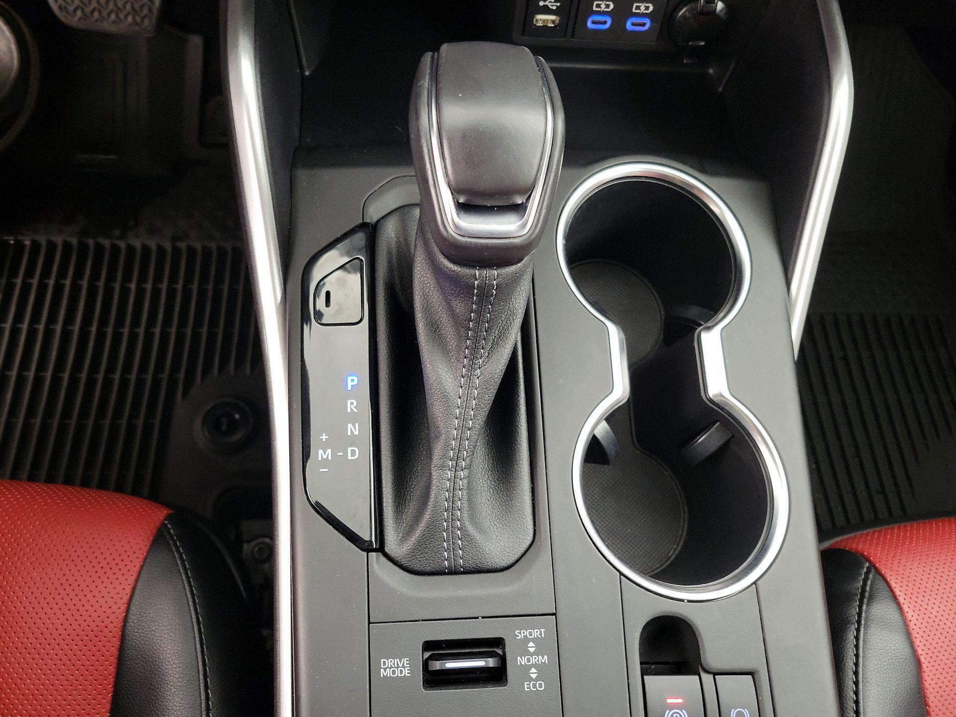 Thumbnail: 2022 Toyota Highlander - 17