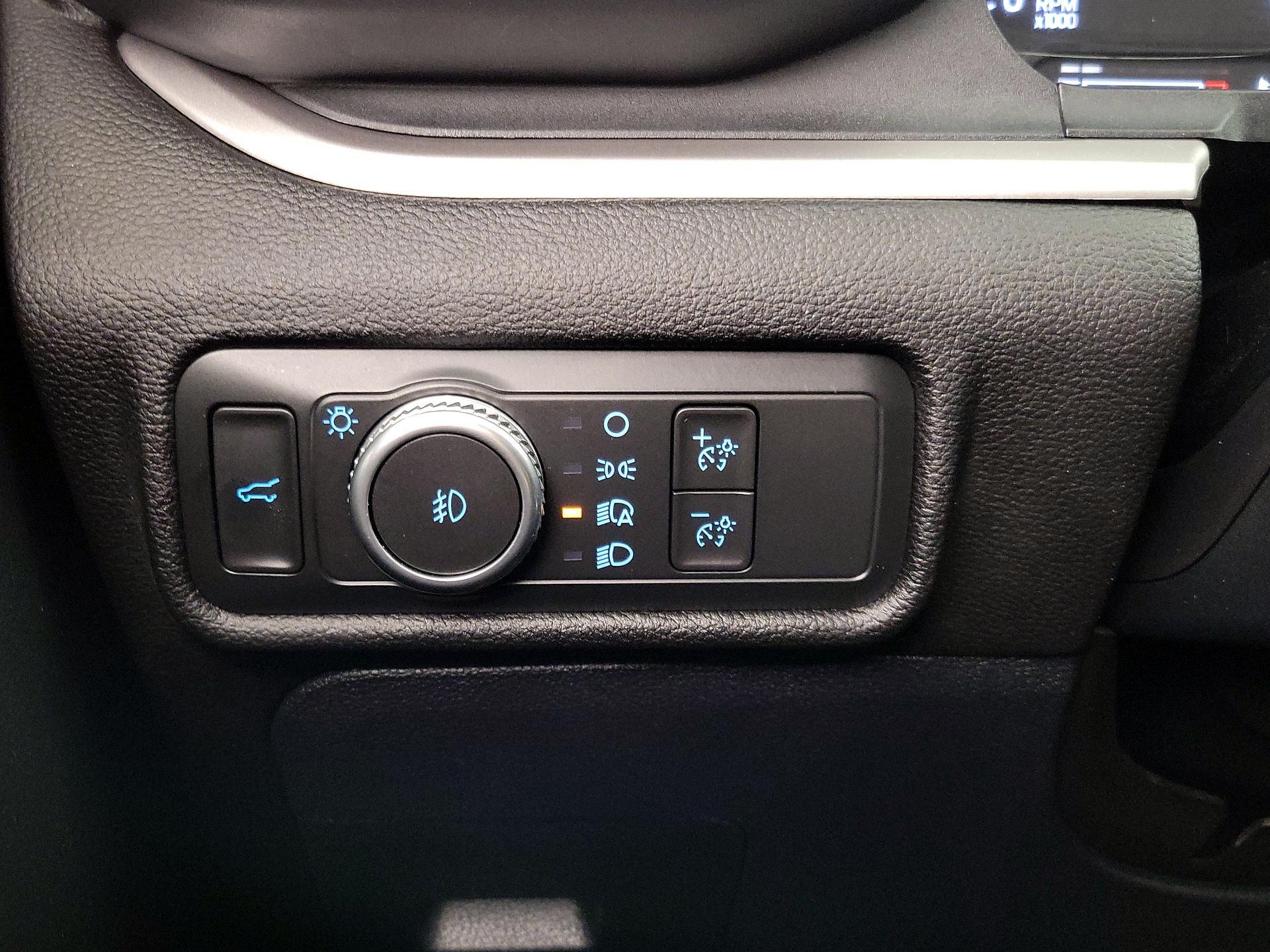 Thumbnail: 2022 Ford Explorer - 13