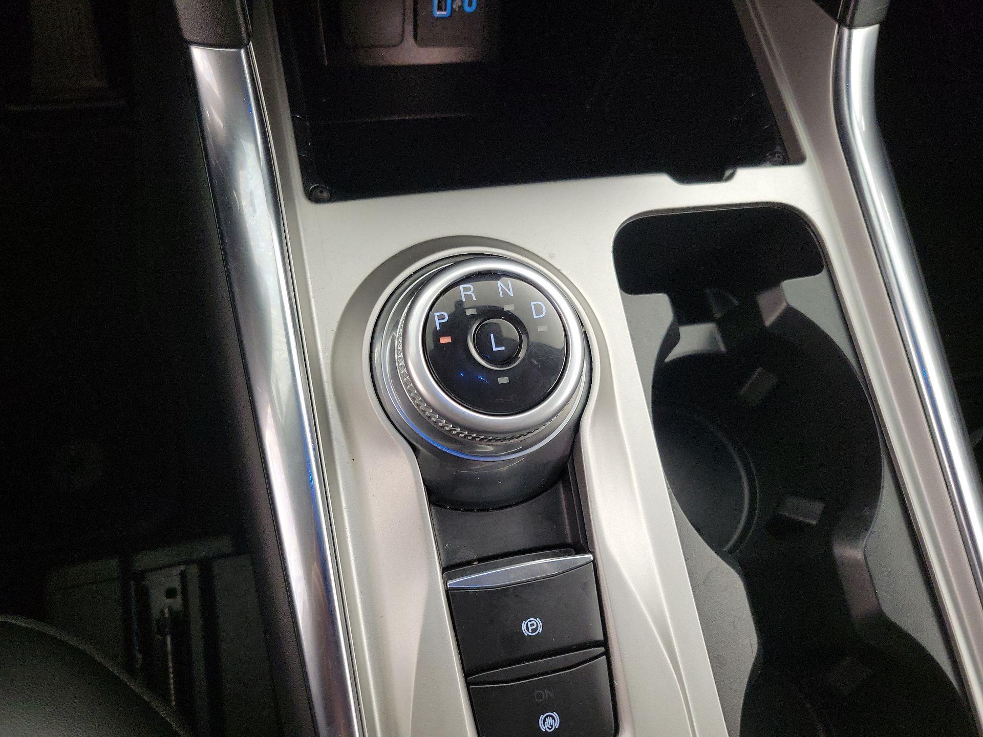 Thumbnail: 2022 Ford Explorer - 17