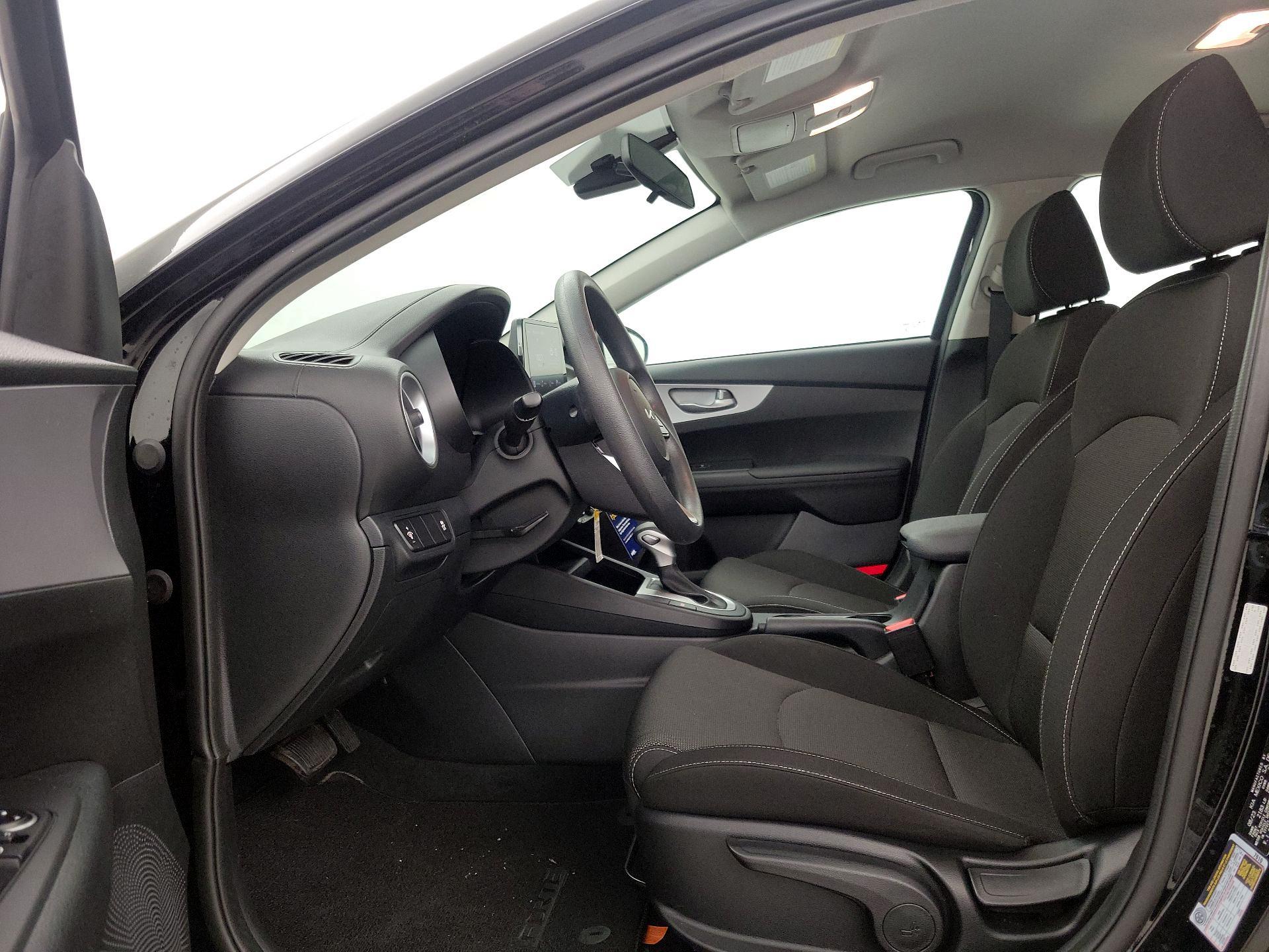 Thumbnail: 2023 Kia Forte - 11