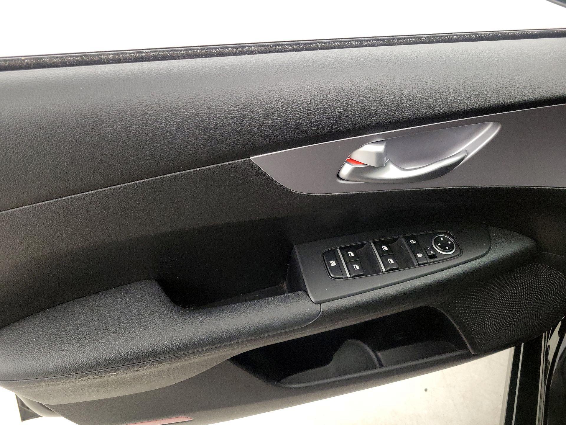 Thumbnail: 2023 Kia Forte - 12