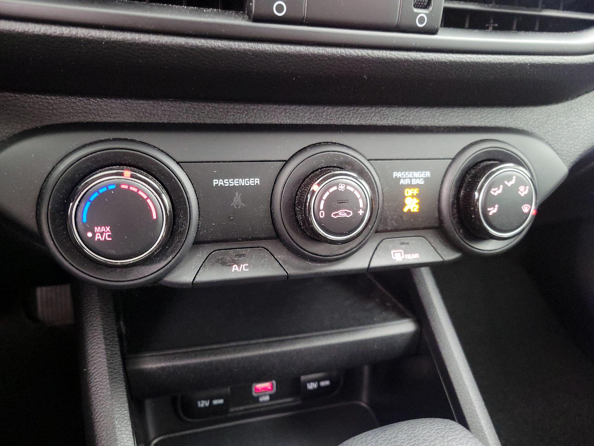 Thumbnail: 2023 Kia Forte - 16